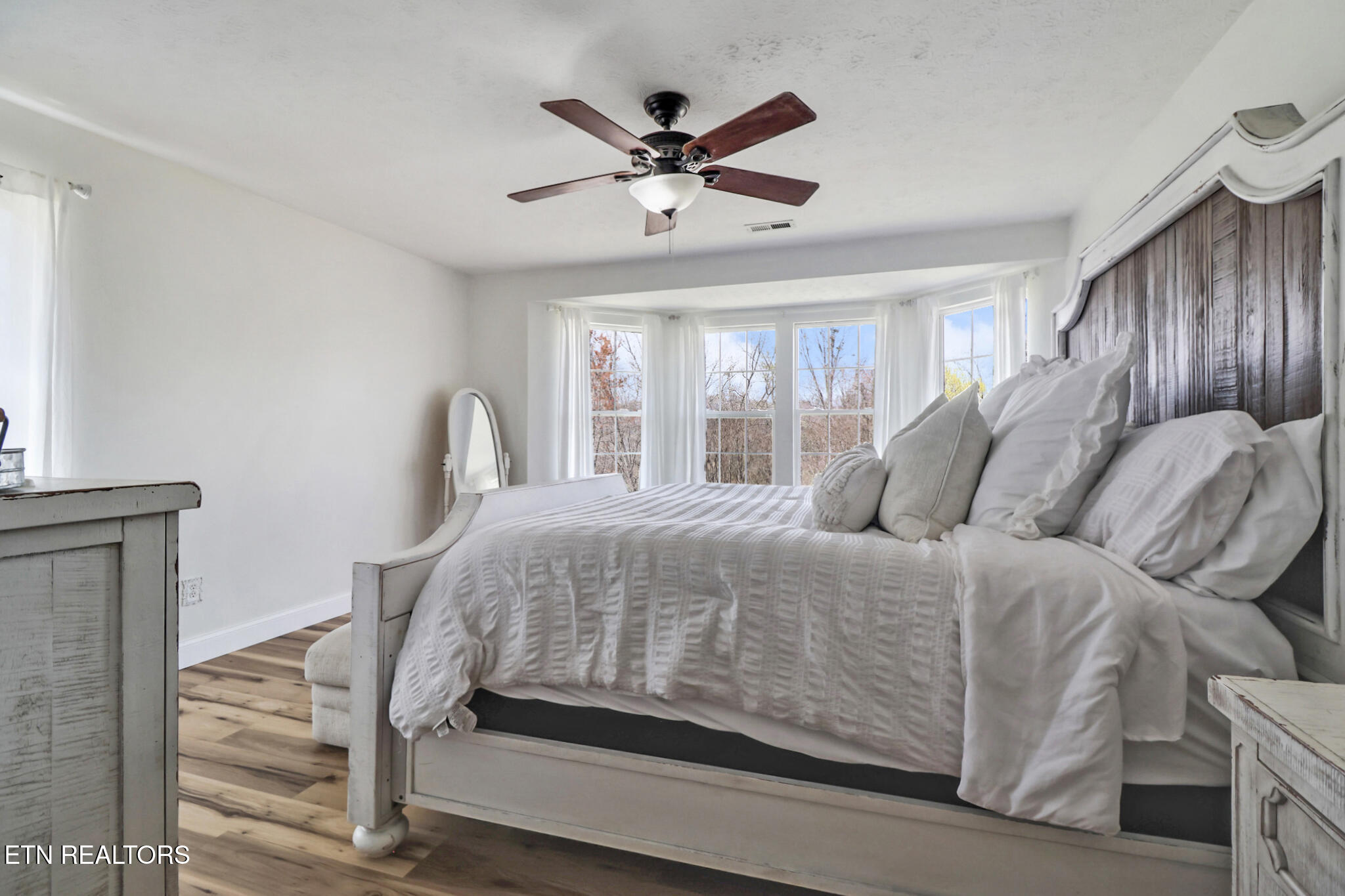 3227 W Wolf Valley Road Clinton TN 37716