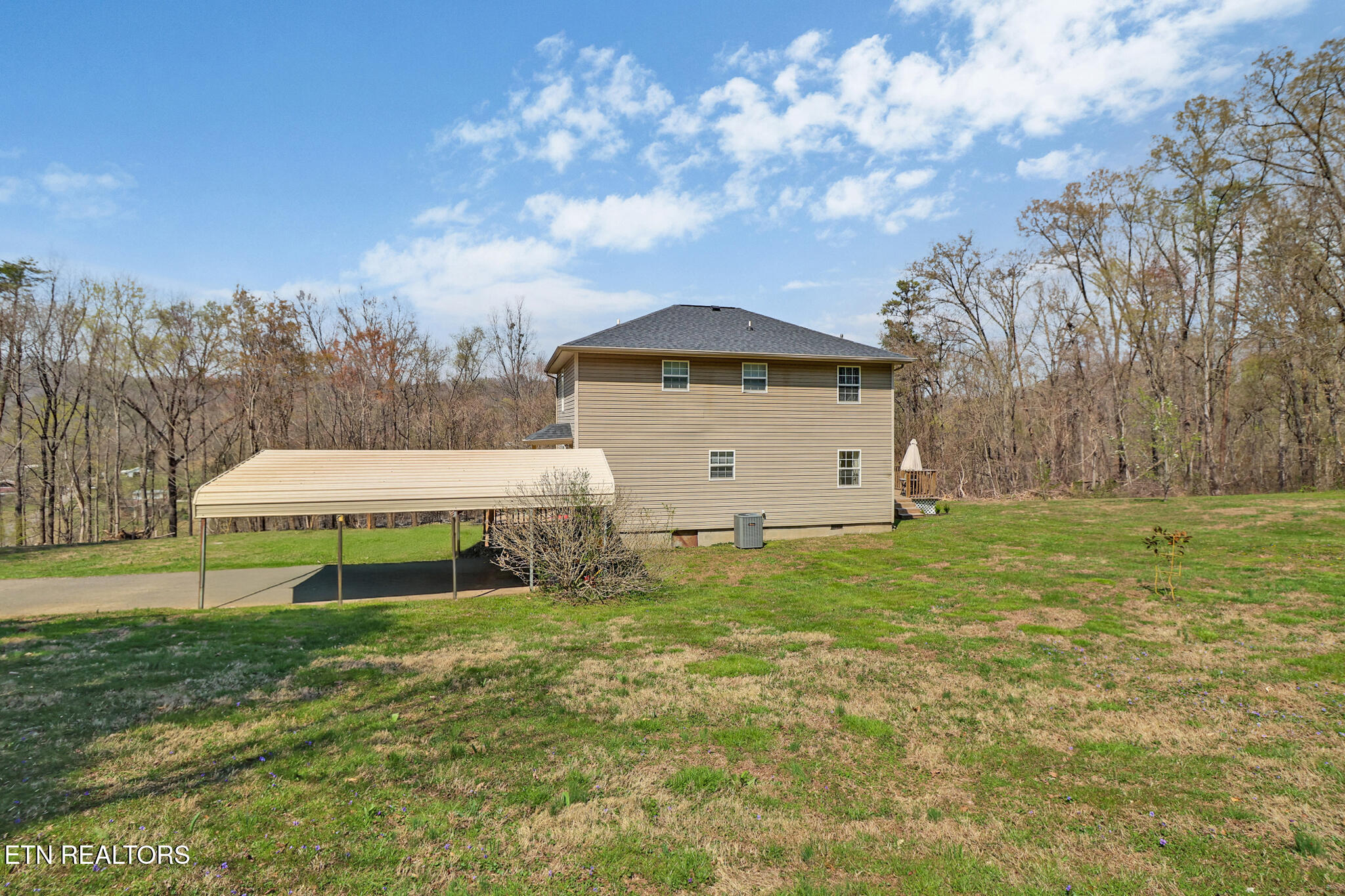 3227 W Wolf Valley Road Clinton TN 37716