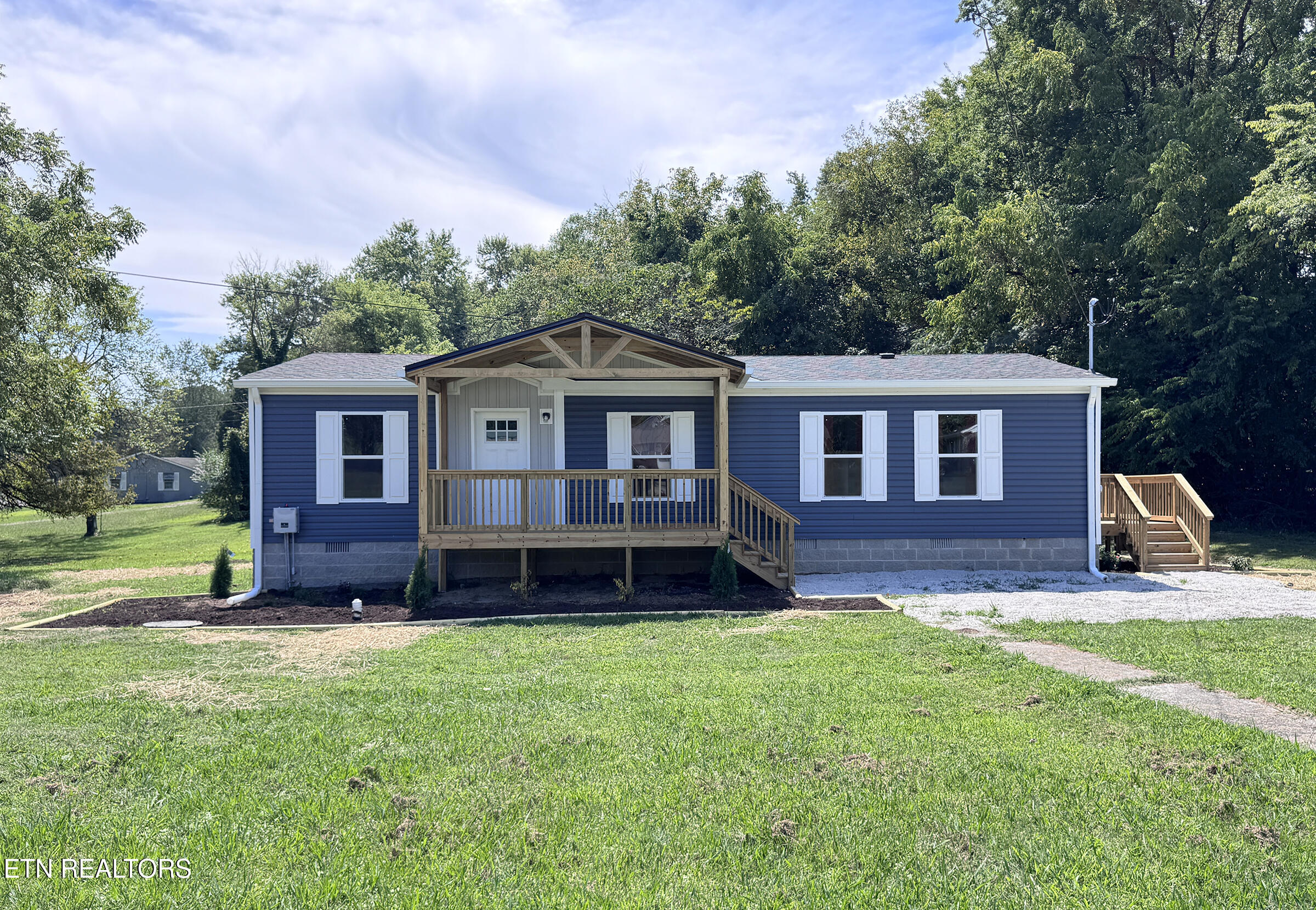 598 Kingston Avenue Rockwood TN 37854