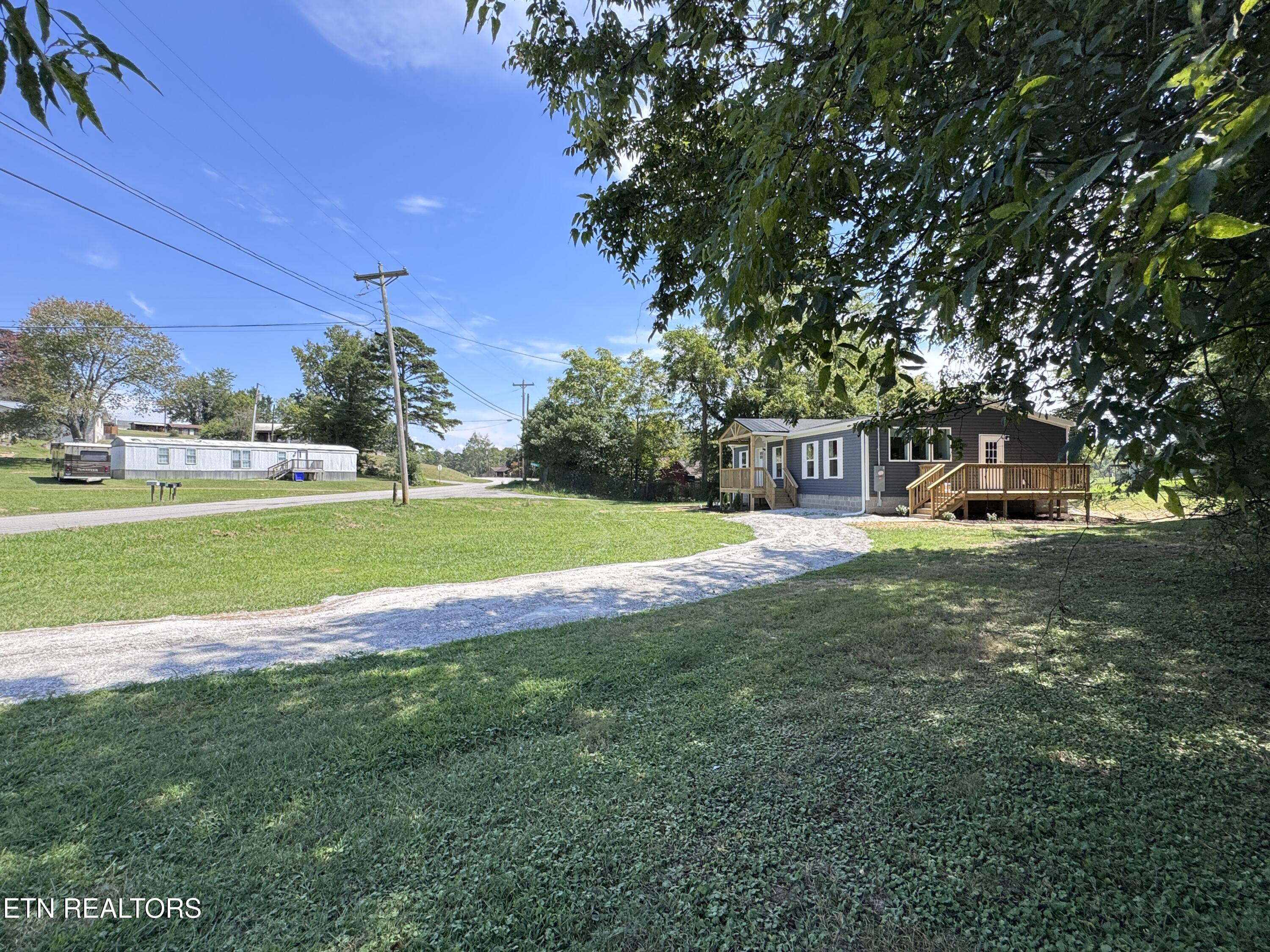 598 Kingston Avenue Rockwood TN 37854