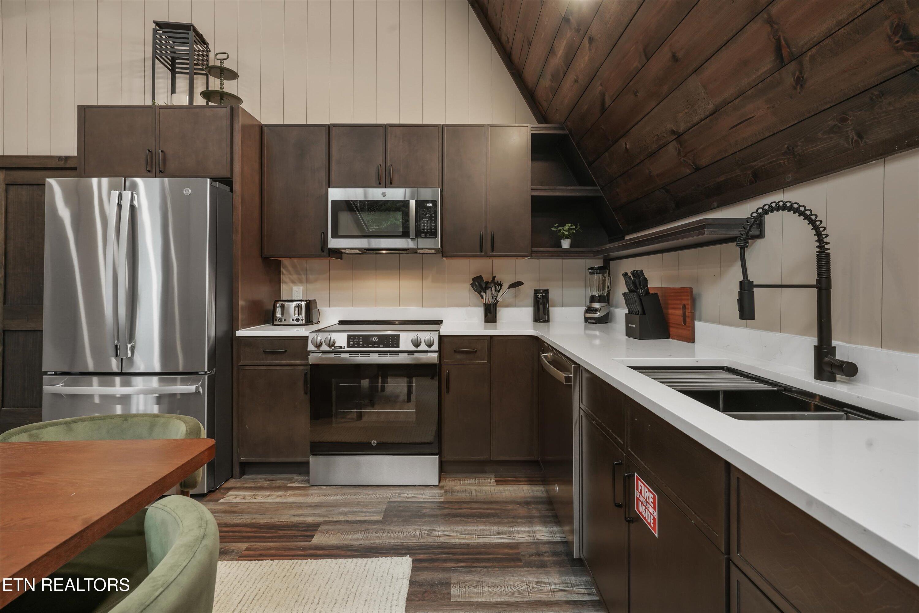 615 Longbow Way Pigeon Forge TN 37863