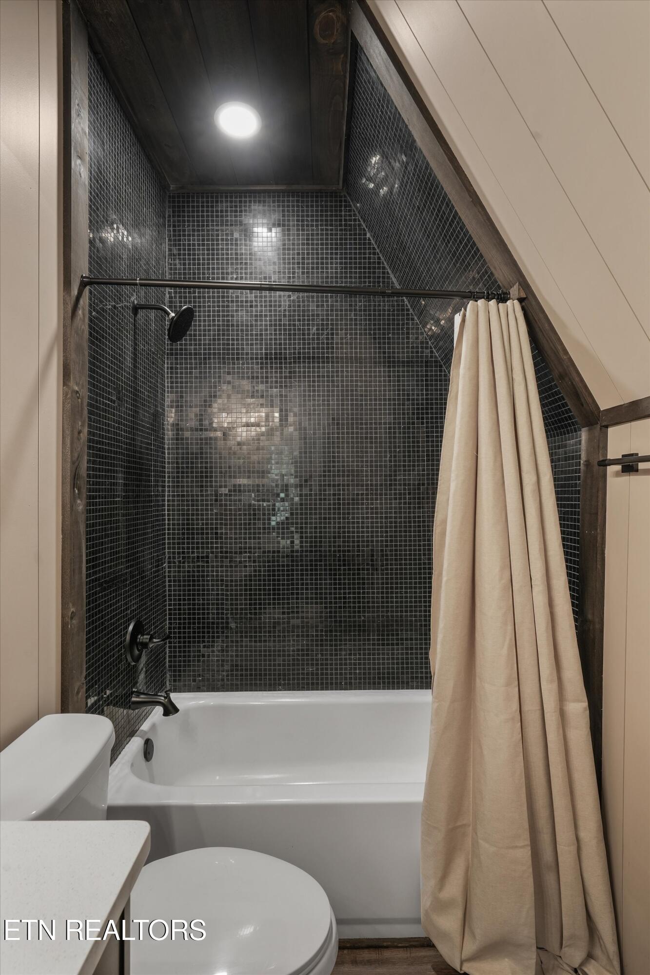 615 Longbow Way Pigeon Forge TN 37863