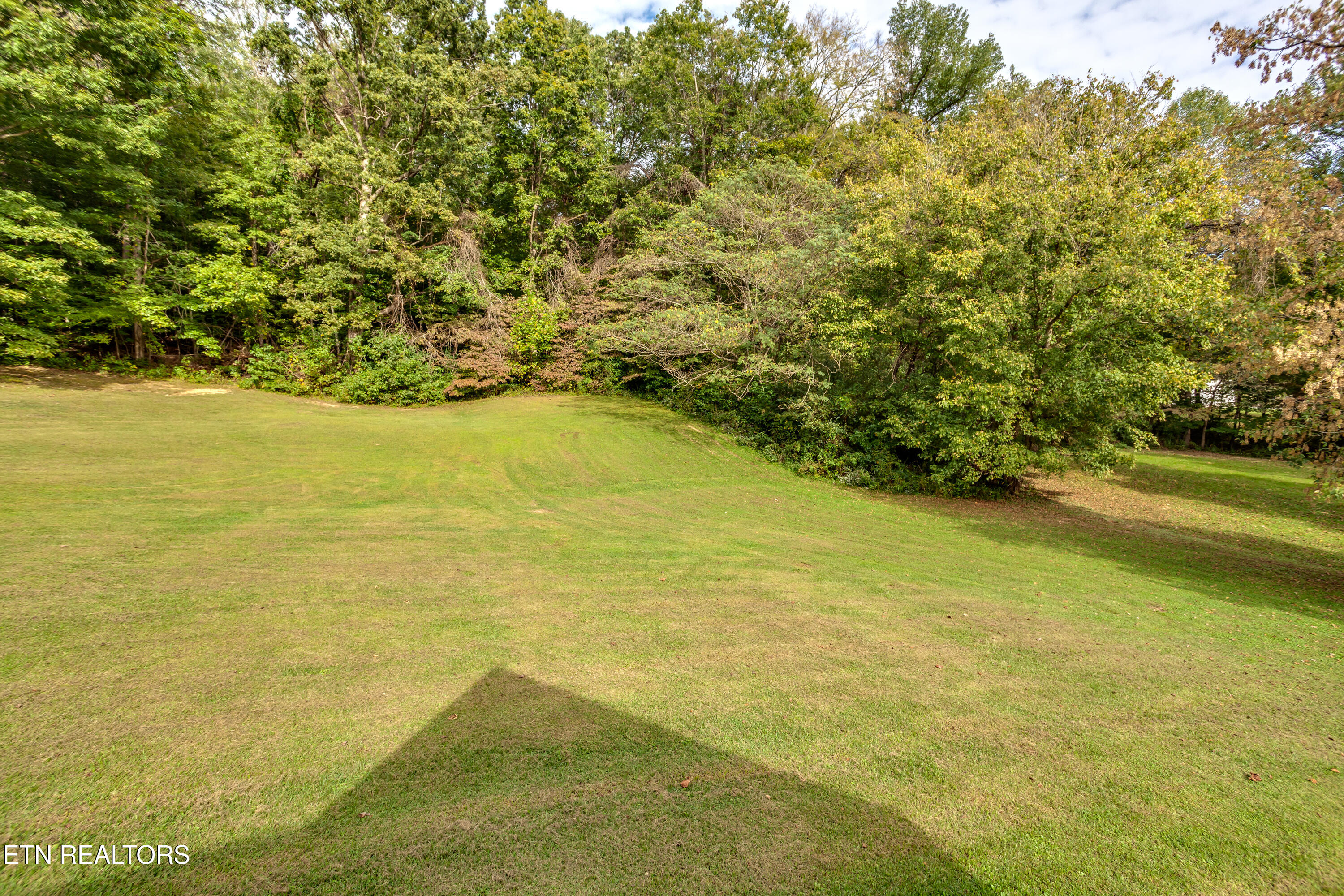 949 Hill Street Jellico TN 37762