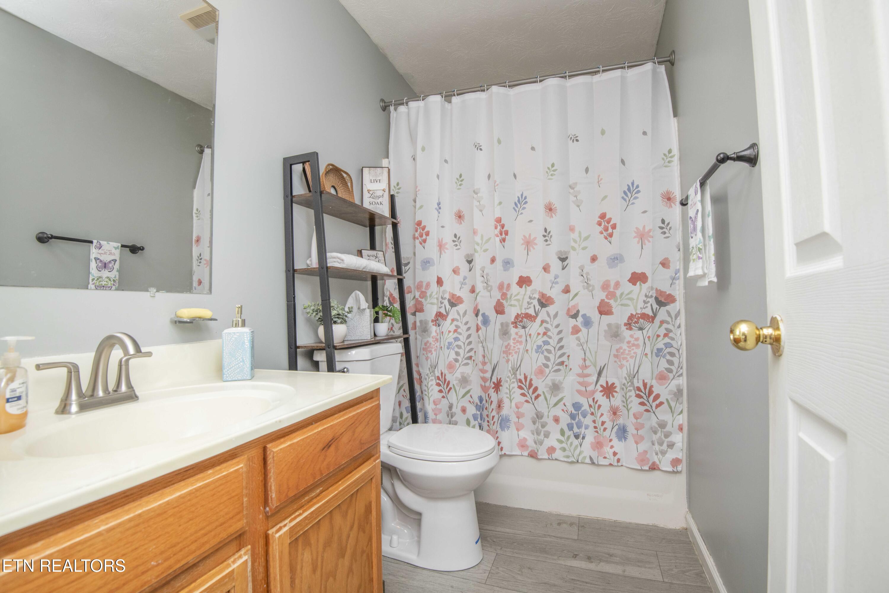 120 Emerald Court Place Lenoir City TN 37771