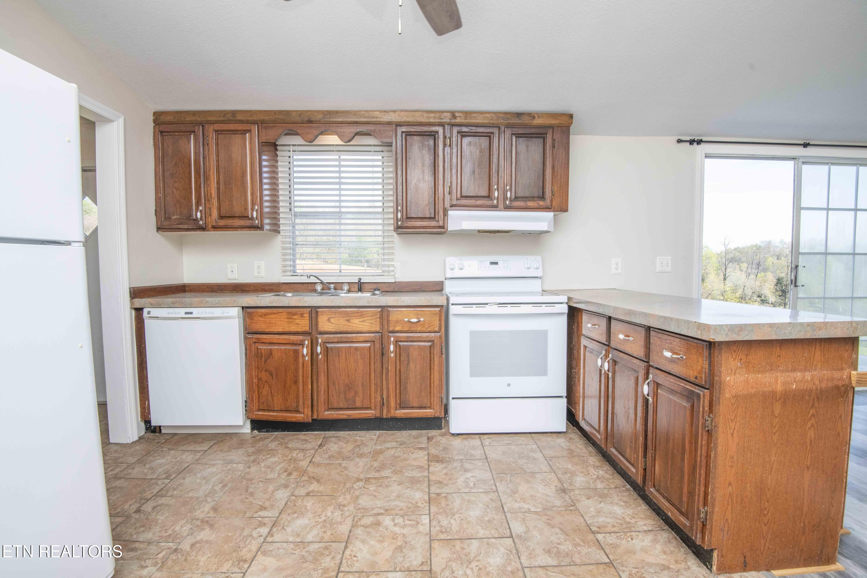 212 Meyers Grove Road New Tazewell TN 37825