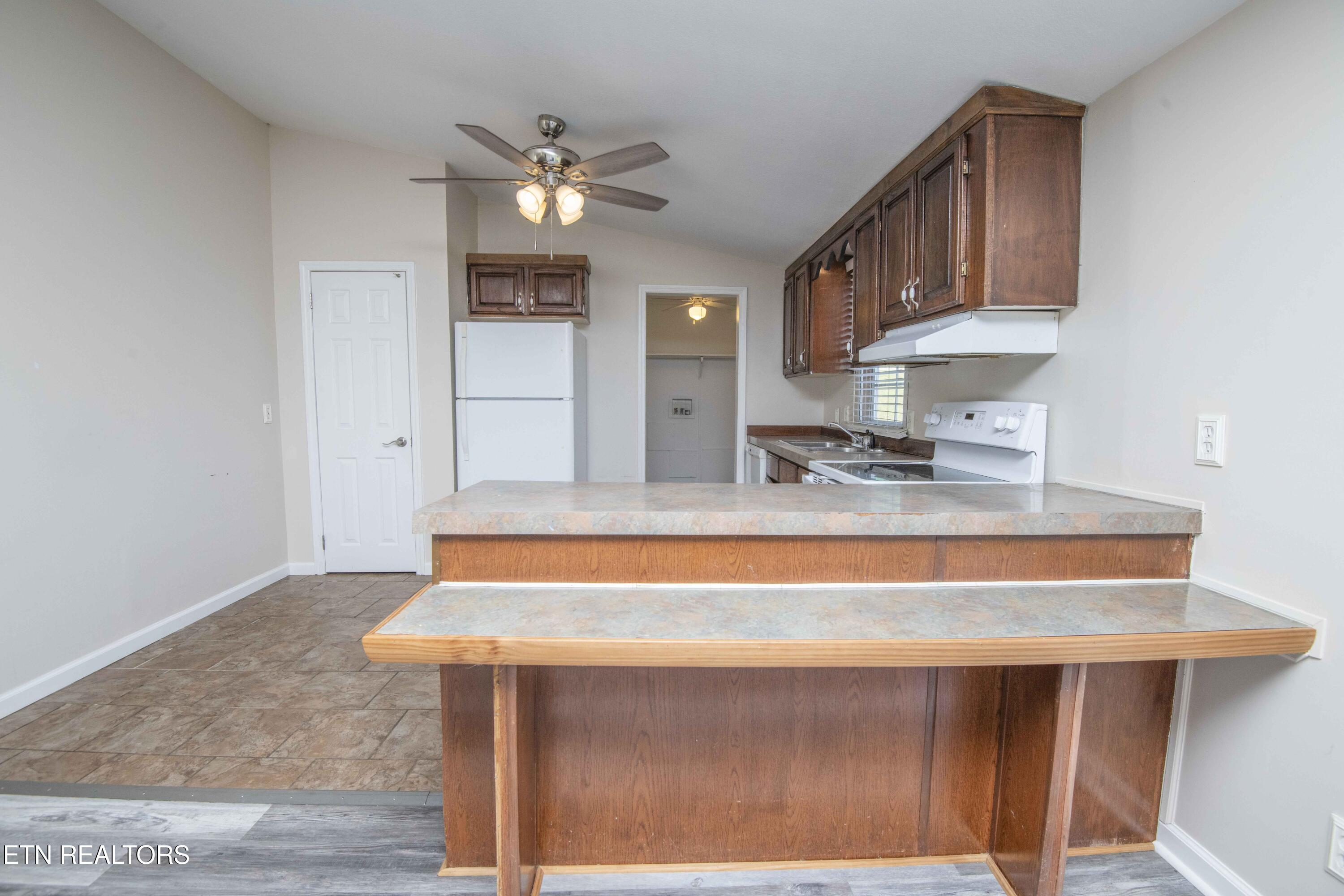 212 Meyers Grove Road New Tazewell TN 37825