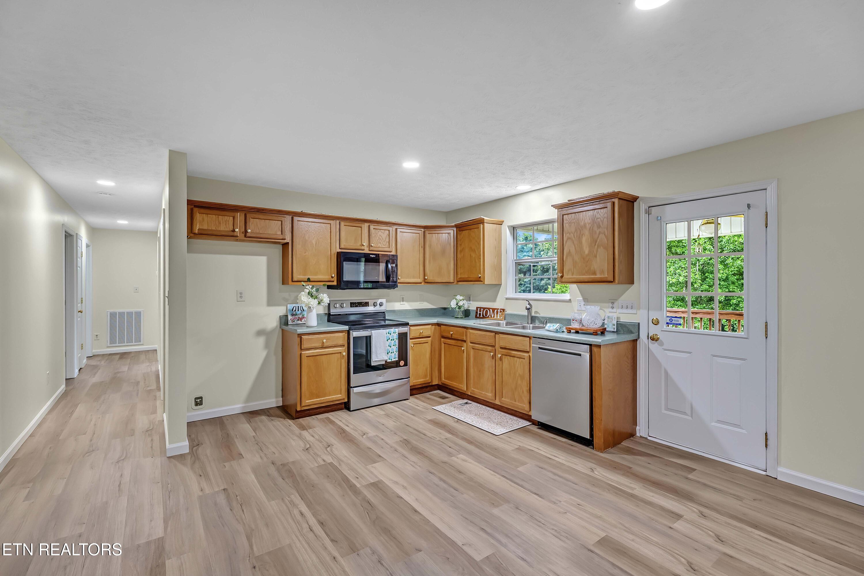 1245 Buford Court Greenback TN 37742