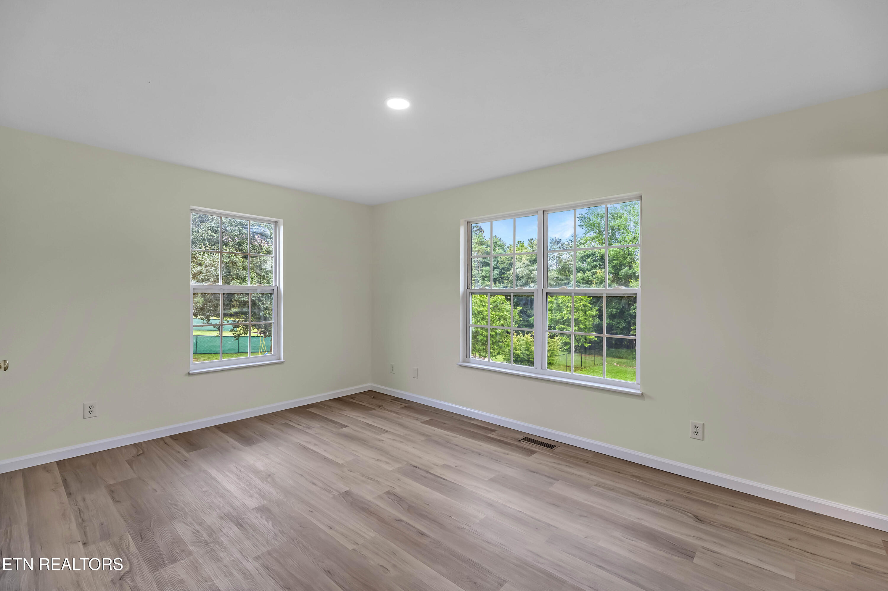 1245 Buford Court Greenback TN 37742