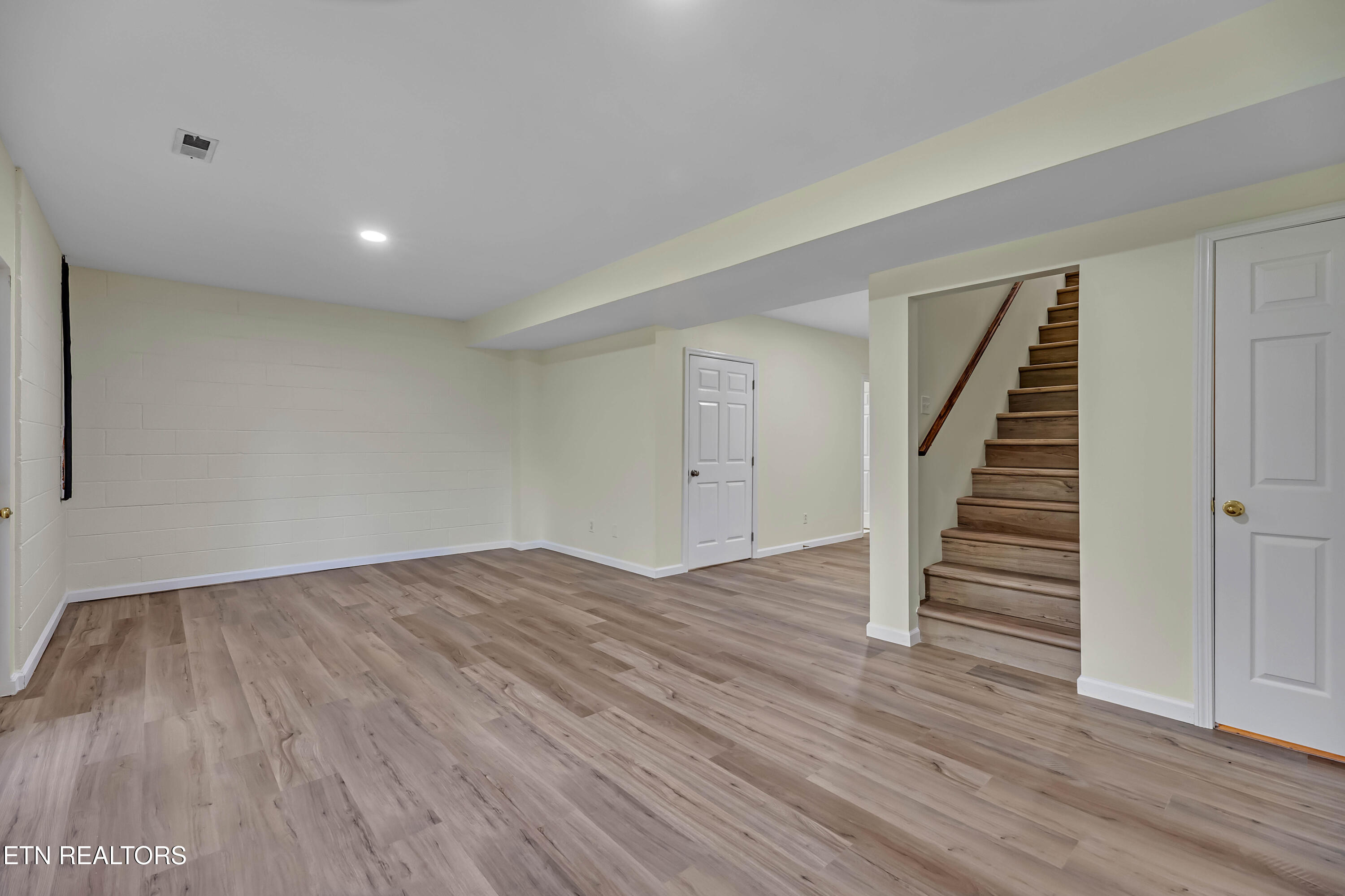 1245 Buford Court Greenback TN 37742