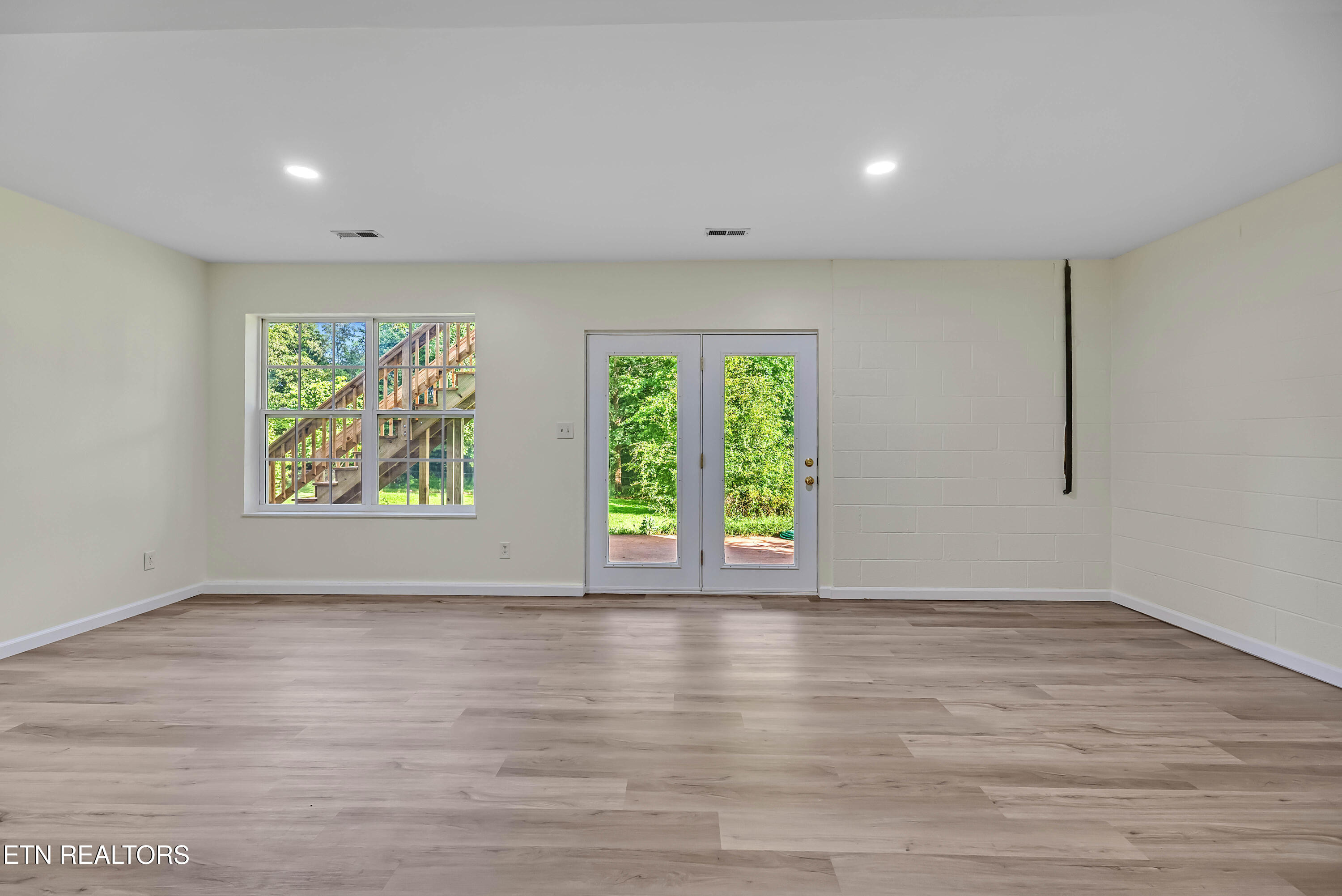 1245 Buford Court Greenback TN 37742