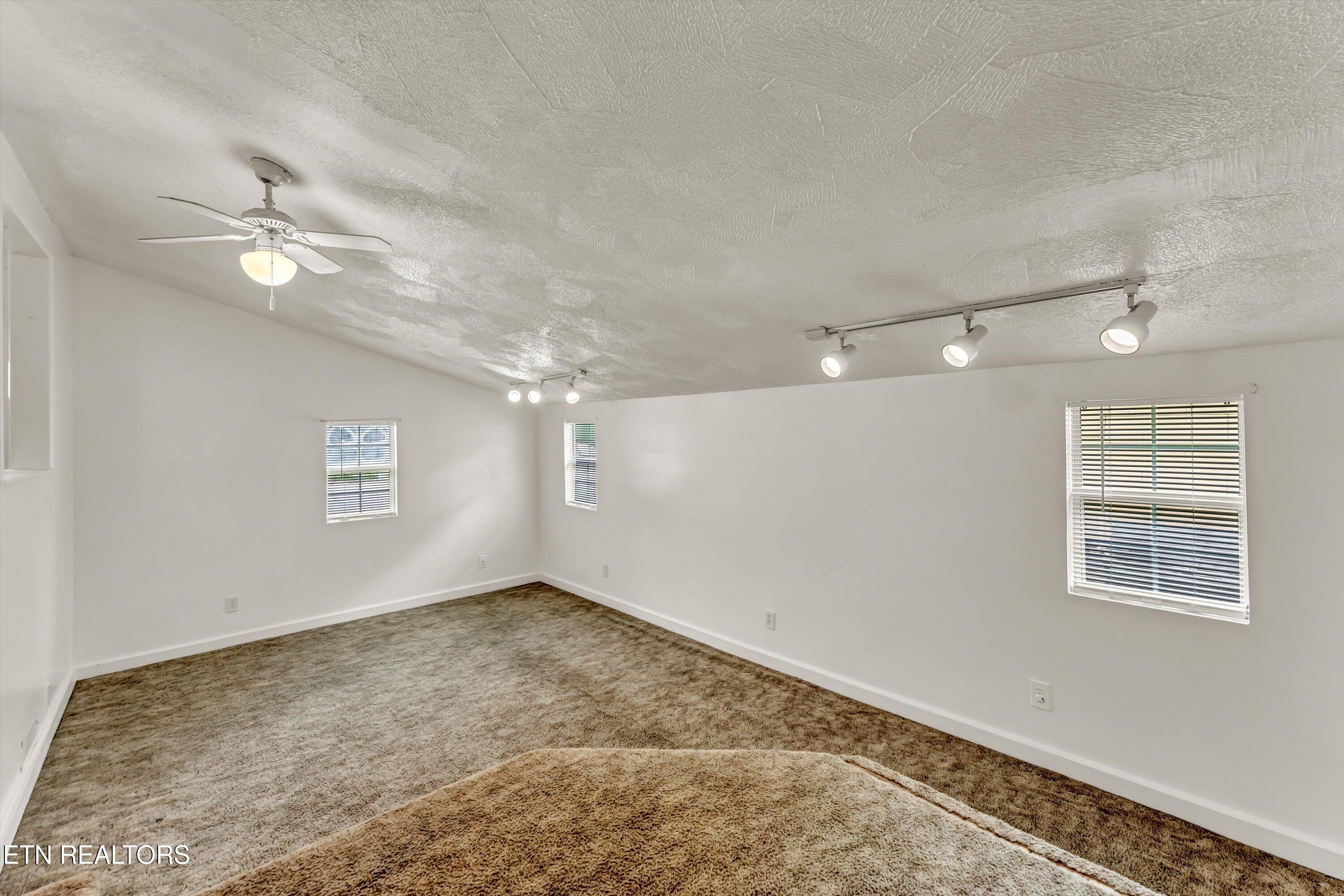 320 Oglewood Avenue Knoxville TN 37917