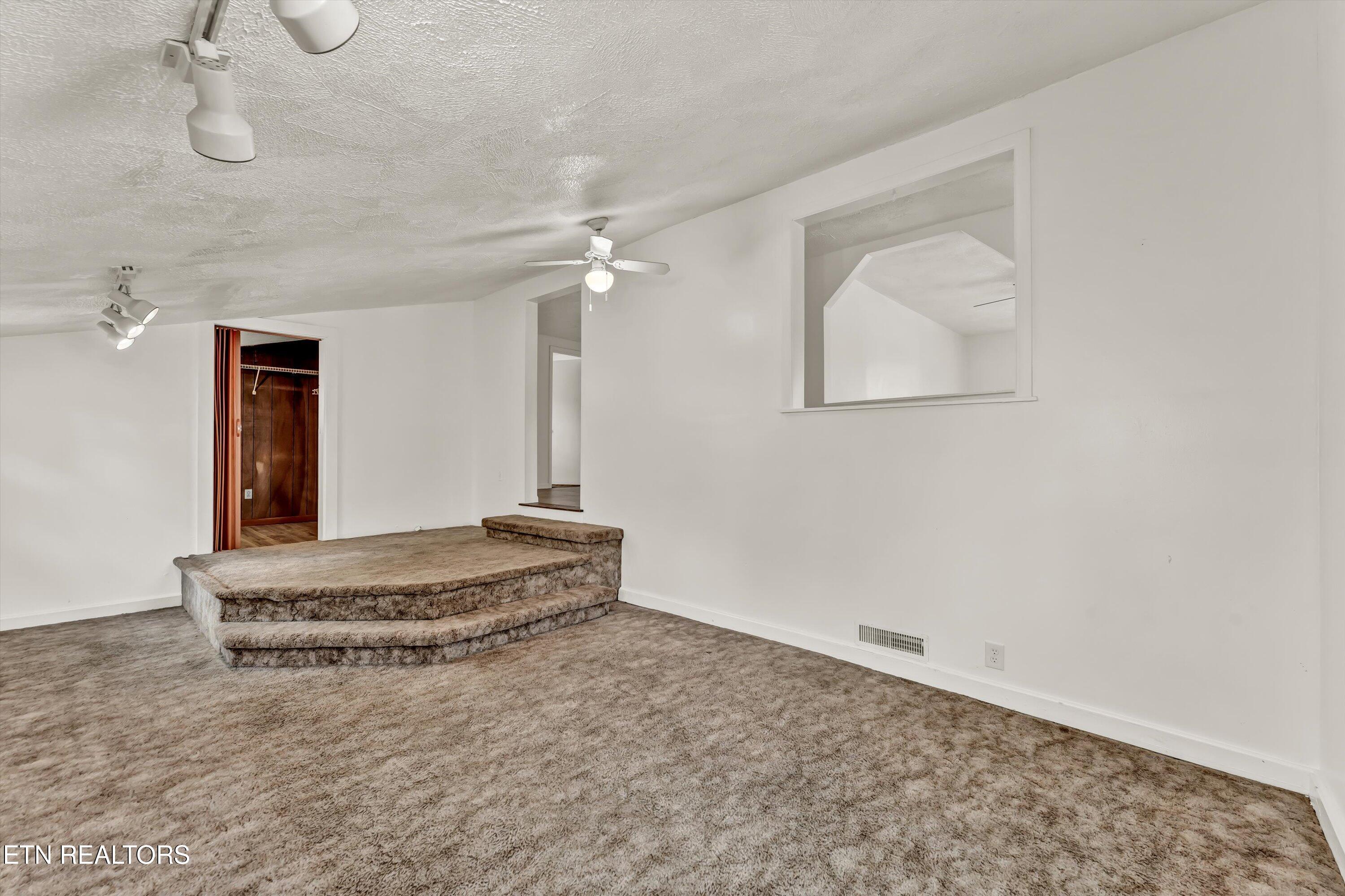 320 Oglewood Avenue Knoxville TN 37917