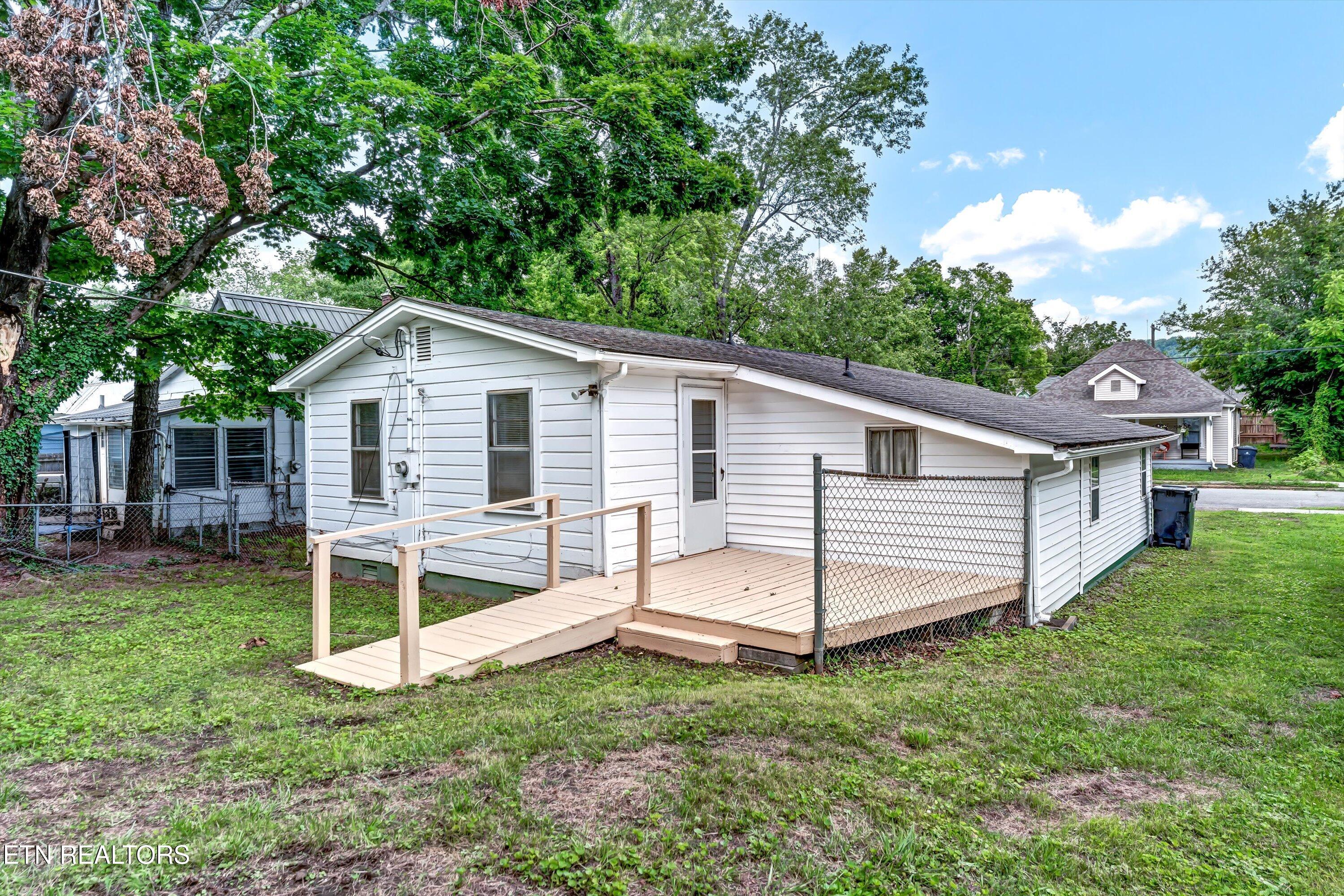 320 Oglewood Avenue Knoxville TN 37917