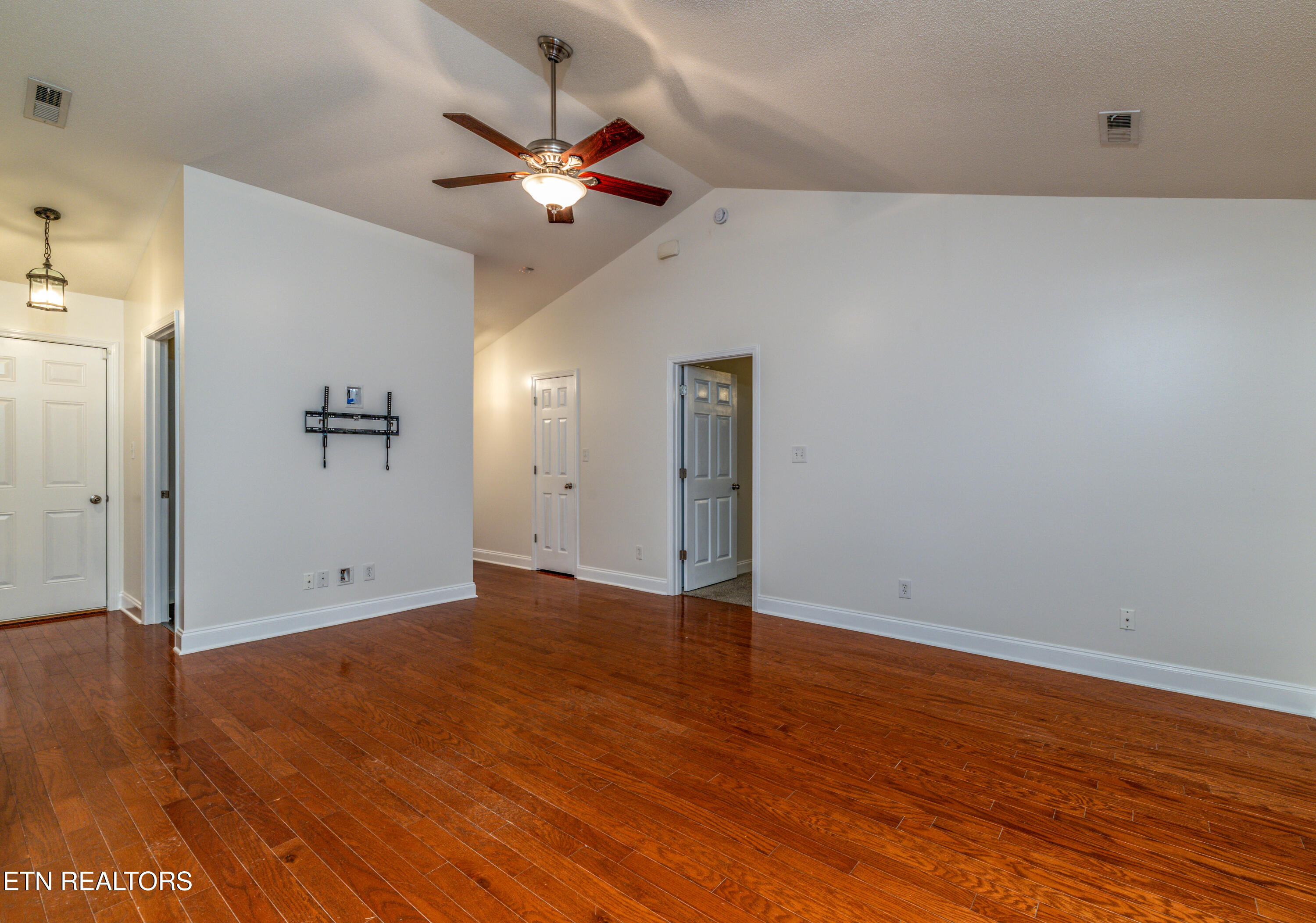 5104 Cates Bend Way Powell TN 37849