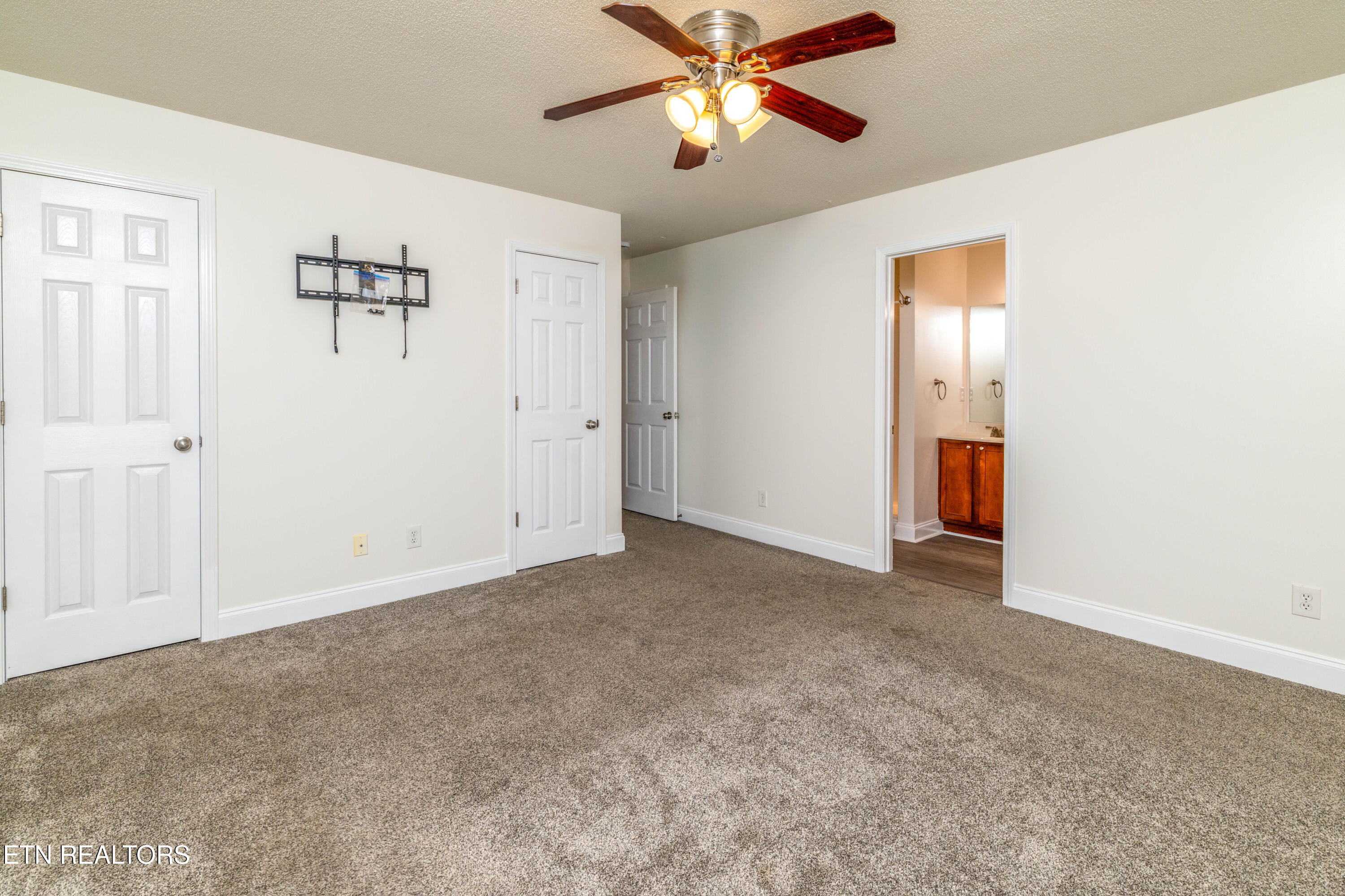 5104 Cates Bend Way Powell TN 37849