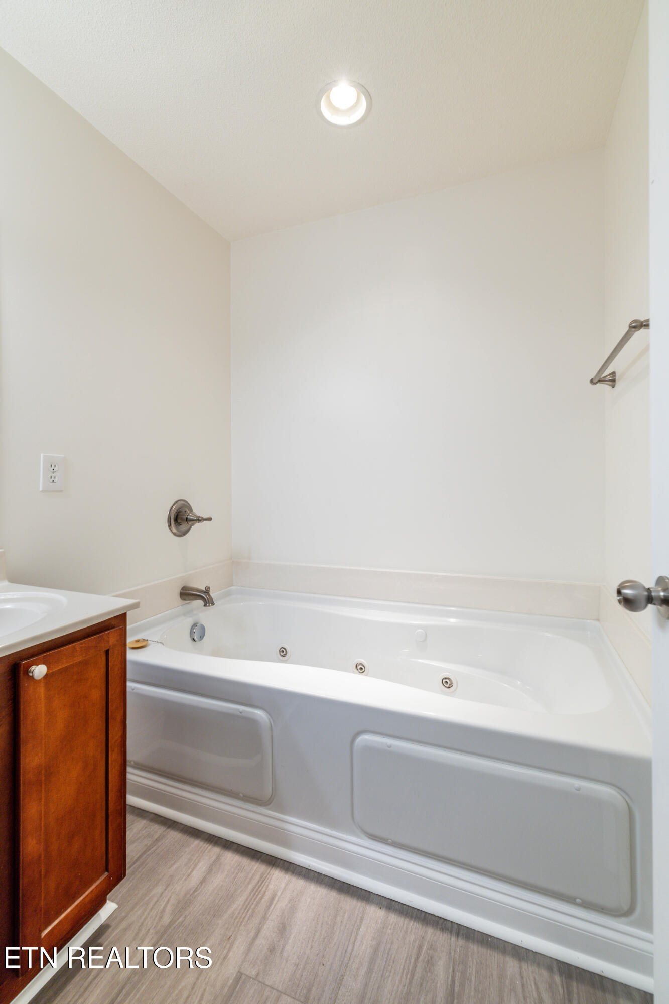 5104 Cates Bend Way Powell TN 37849