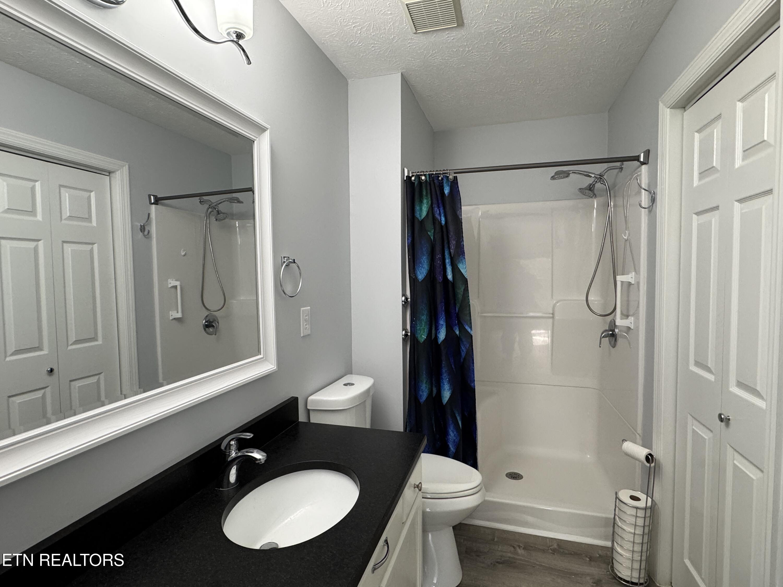 103 Pinewood Drive Lenoir City TN 37771