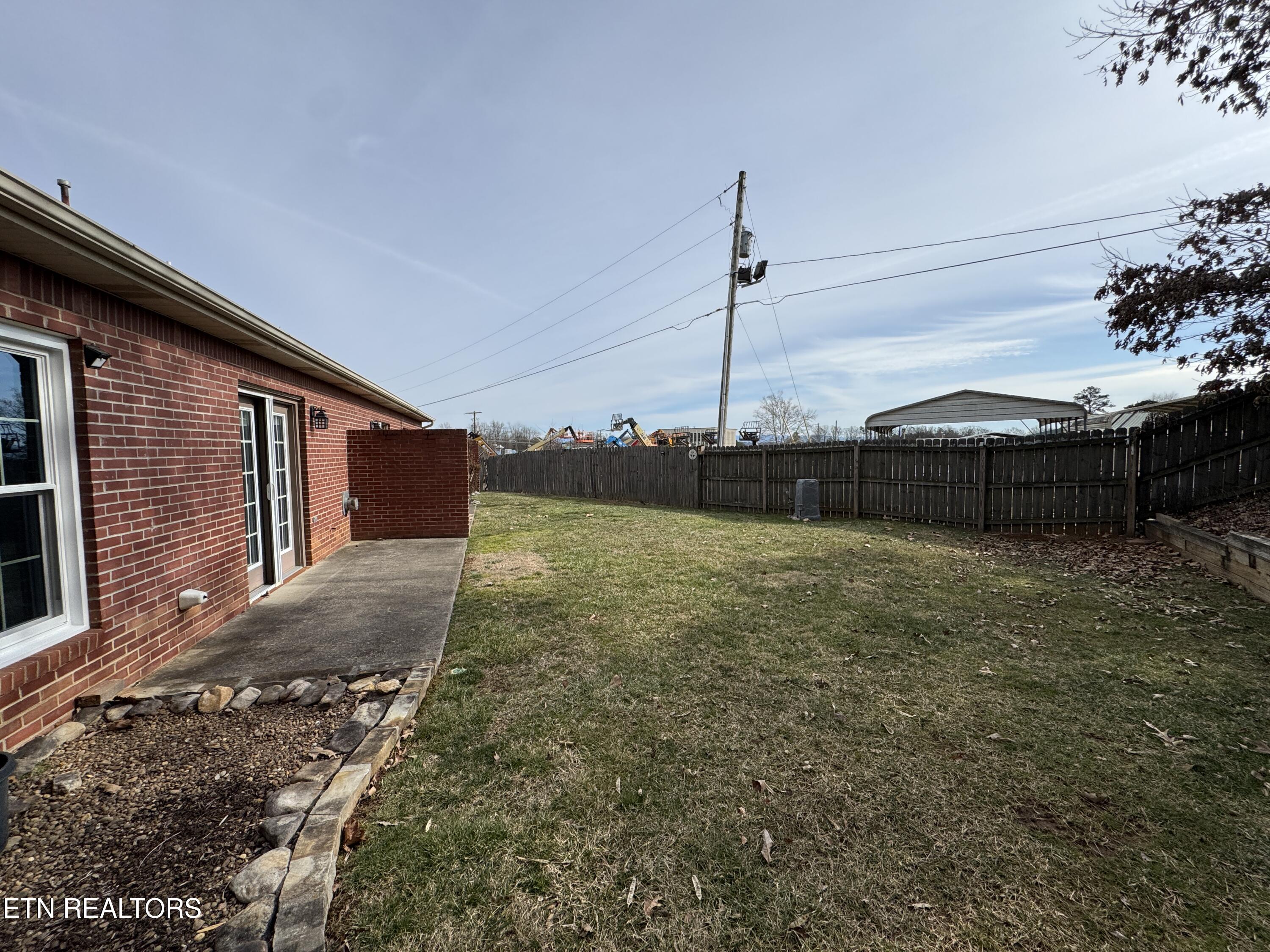 103 Pinewood Drive Lenoir City TN 37771