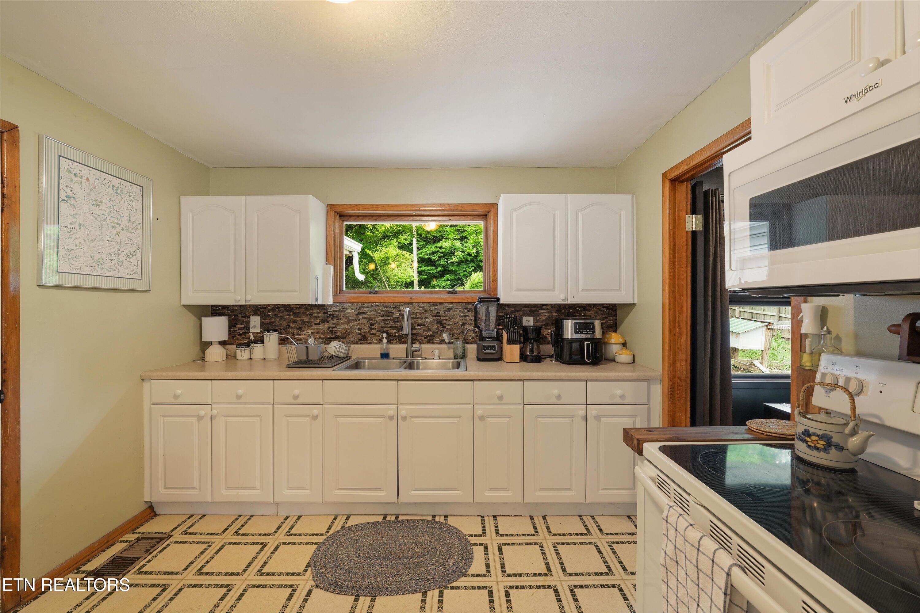 2329 Peachtree Street Knoxville TN 37920