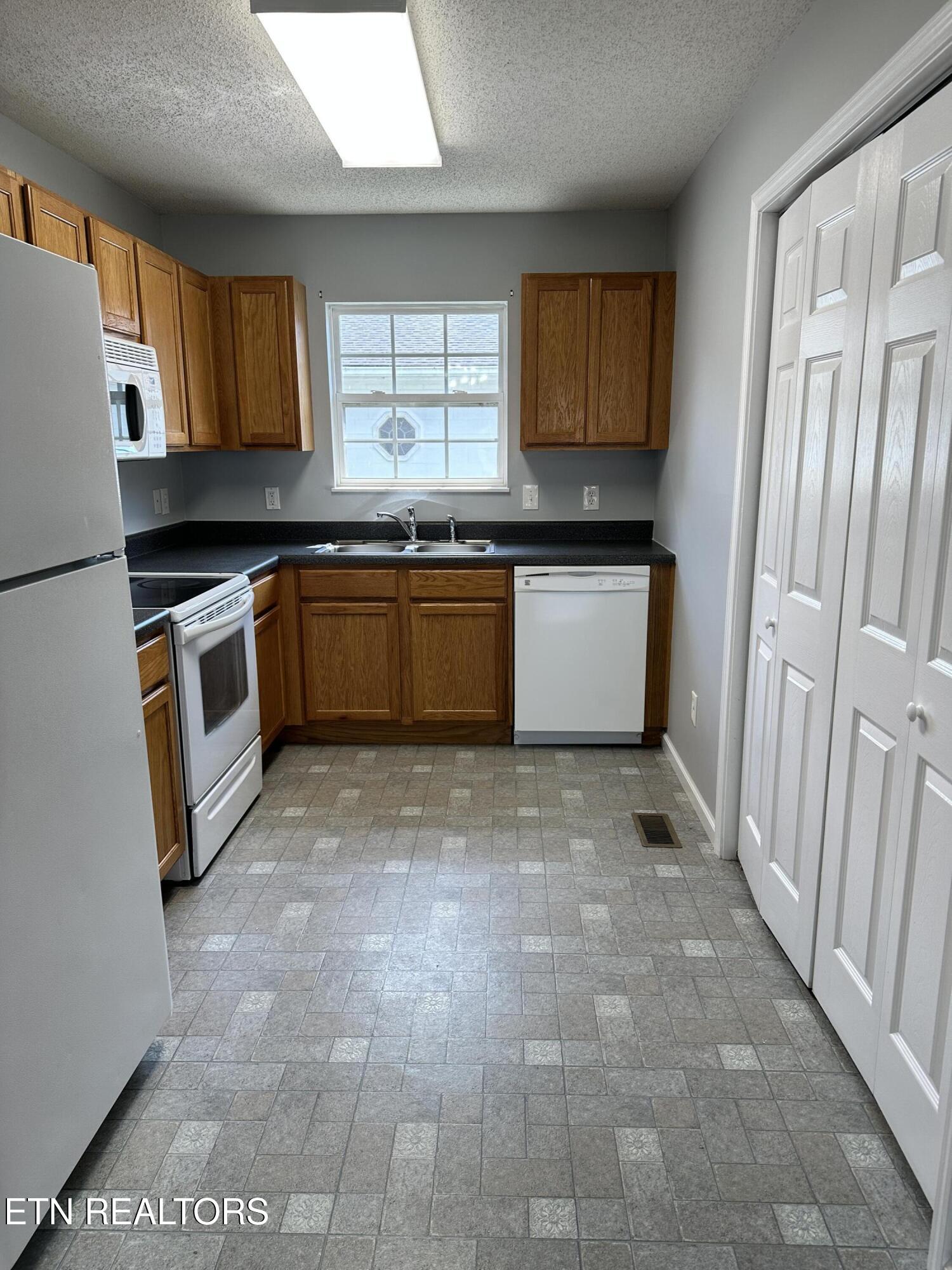 2914 Patrick Avenue Maryville TN 37804