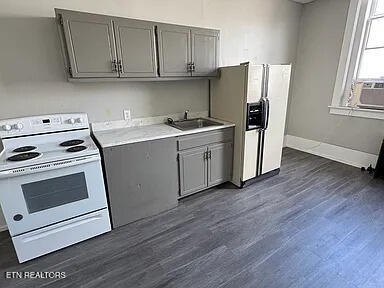 420 N Roane Street Harriman TN 37748