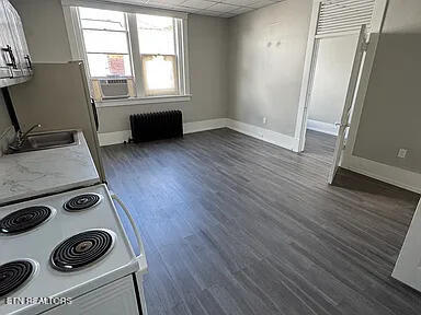 420 N Roane Street Harriman TN 37748