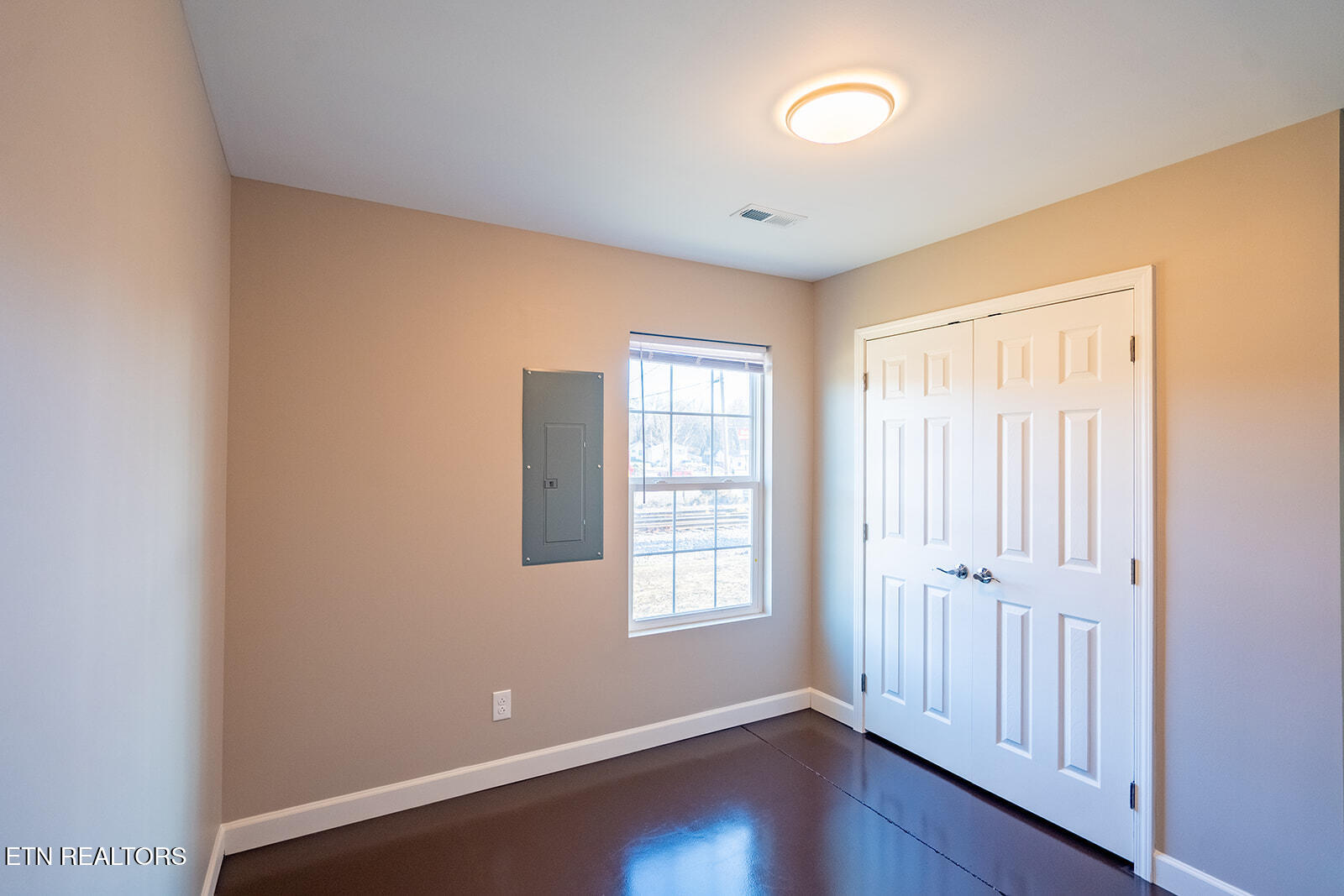 106 E Maire Avenue Clinton TN 37716