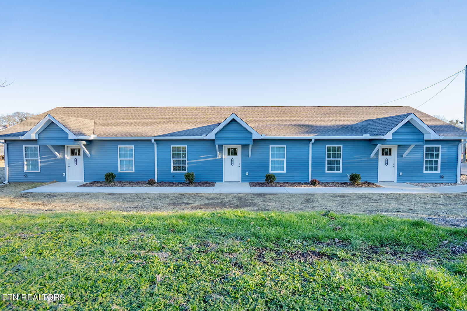 106 E Maire Avenue Clinton TN 37716