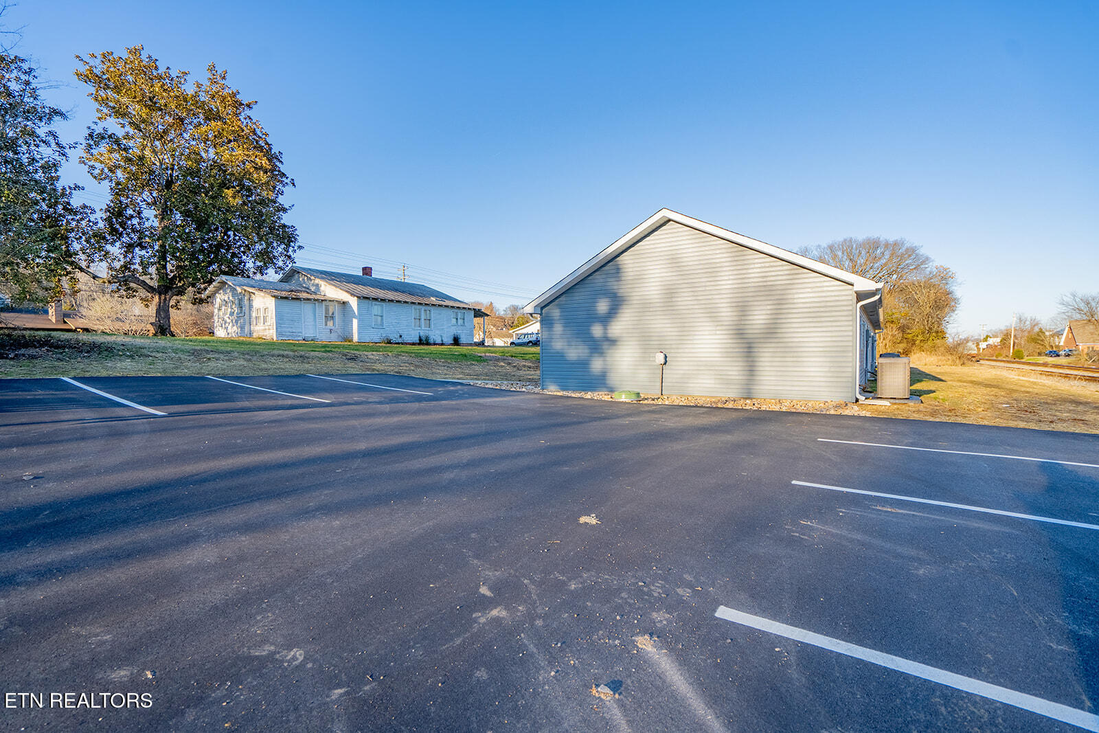 106 E Maire Avenue Clinton TN 37716