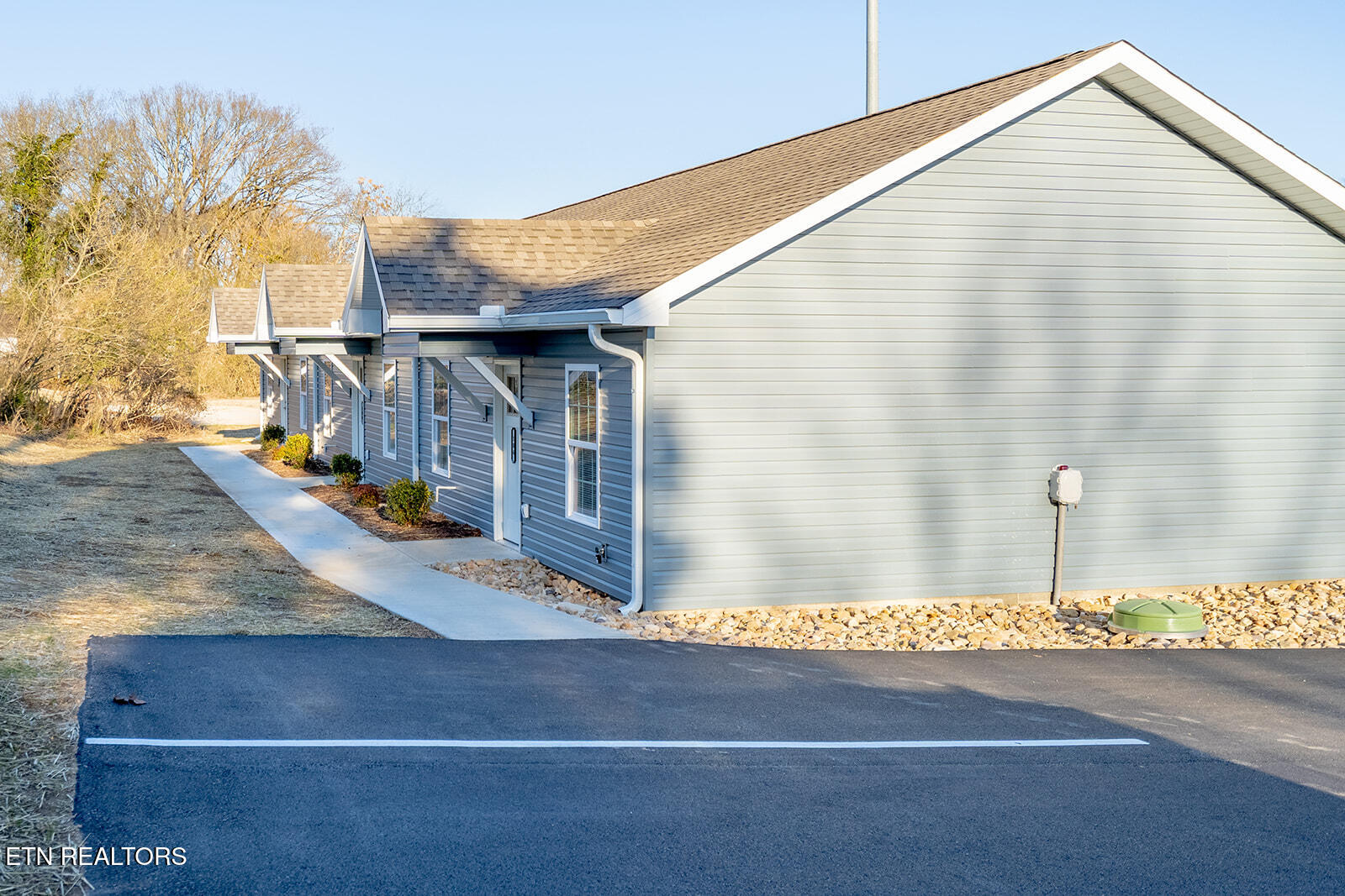106 E Maire Avenue Clinton TN 37716