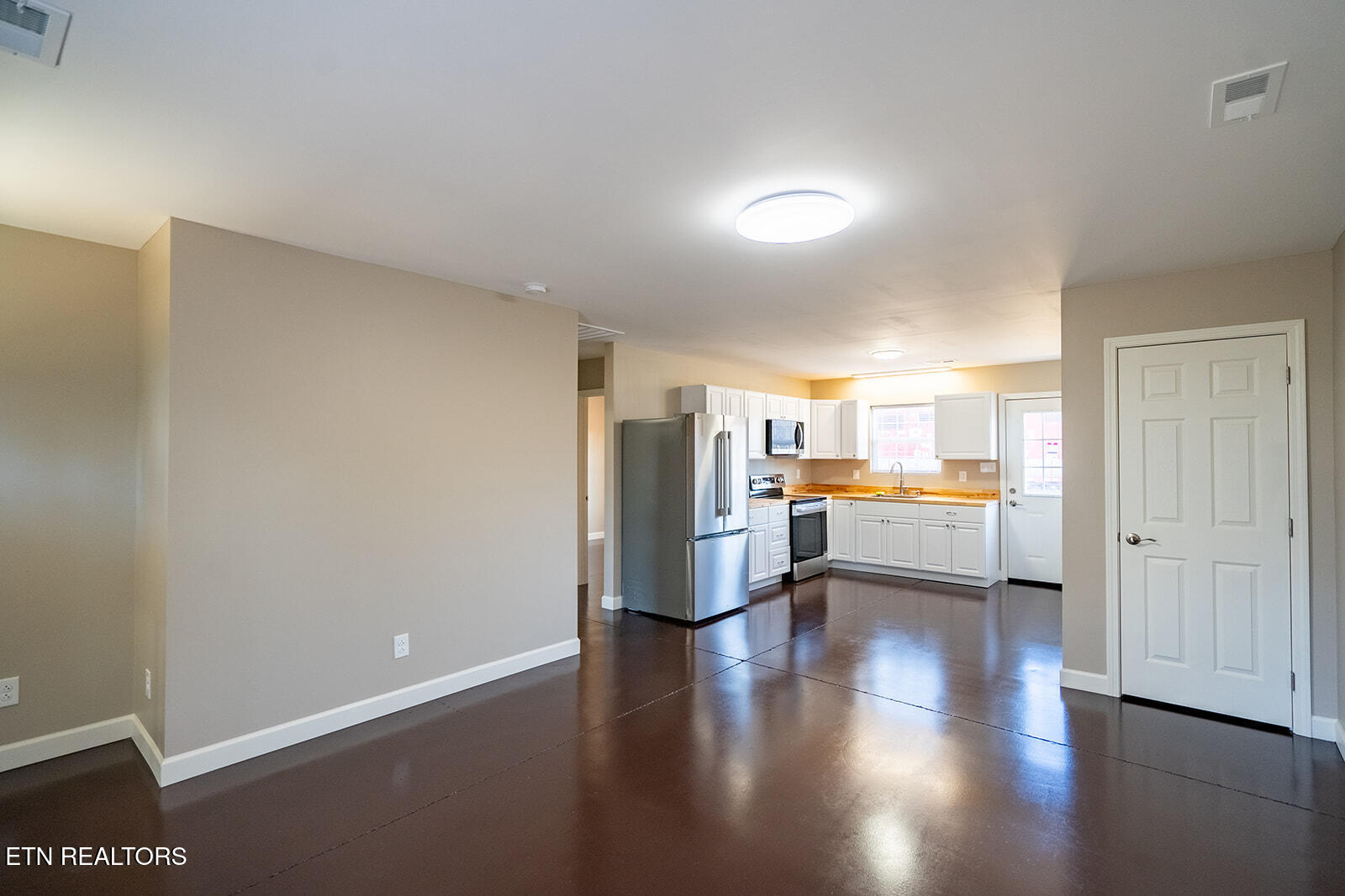 106 E Maire Avenue Clinton TN 37716