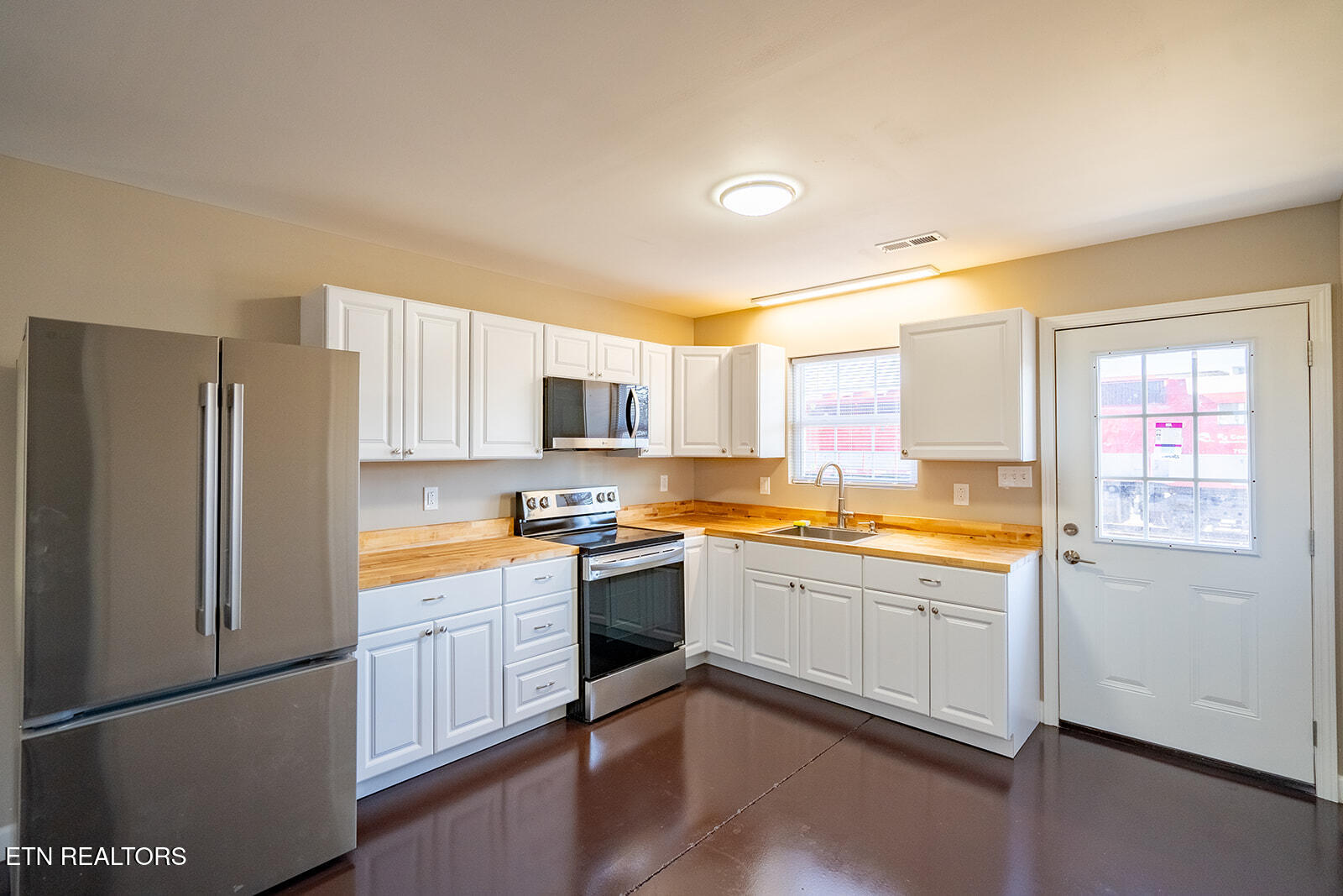 106 E Maire Avenue Clinton TN 37716