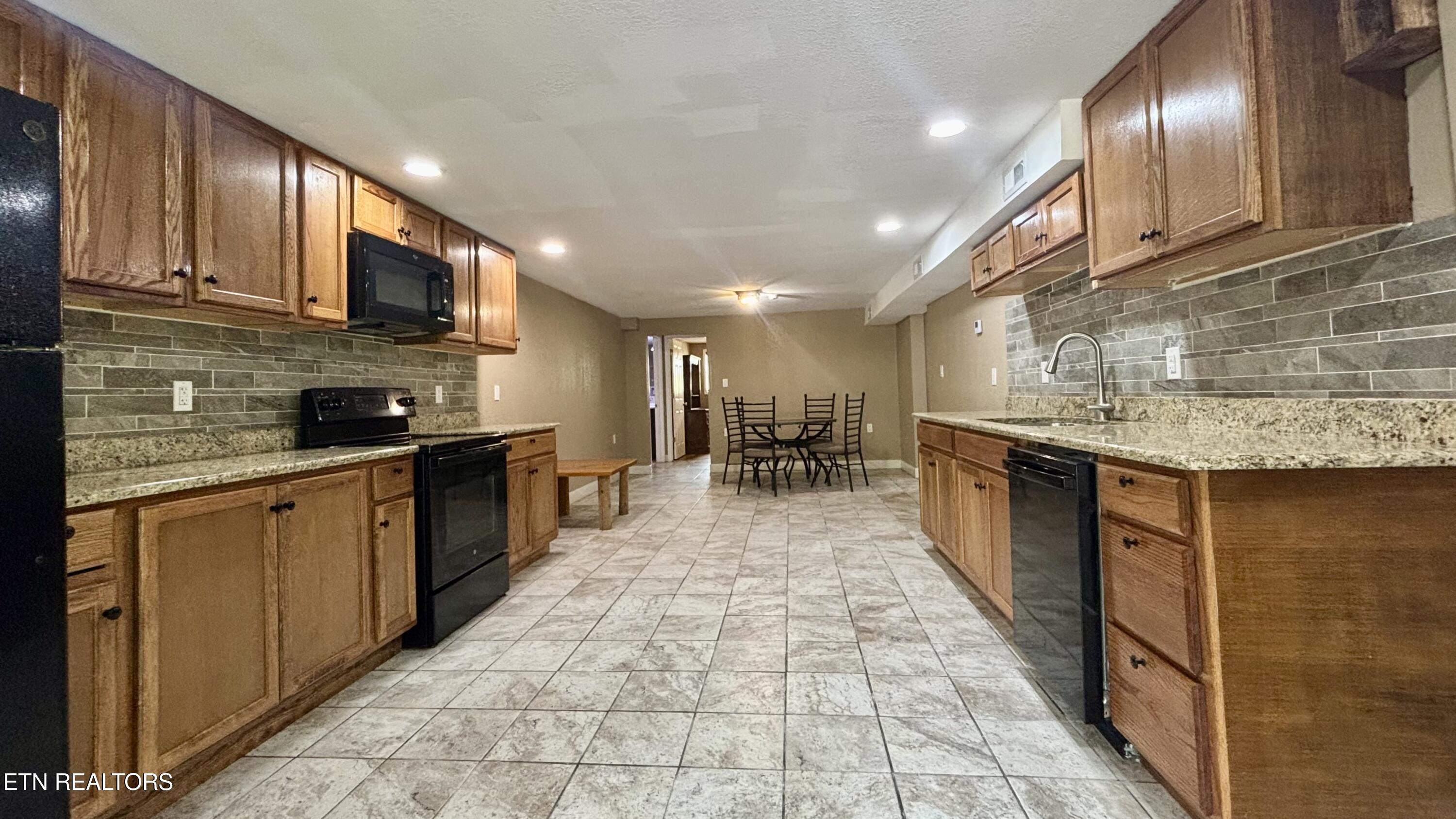 626 W Main Street Sevierville TN 37862