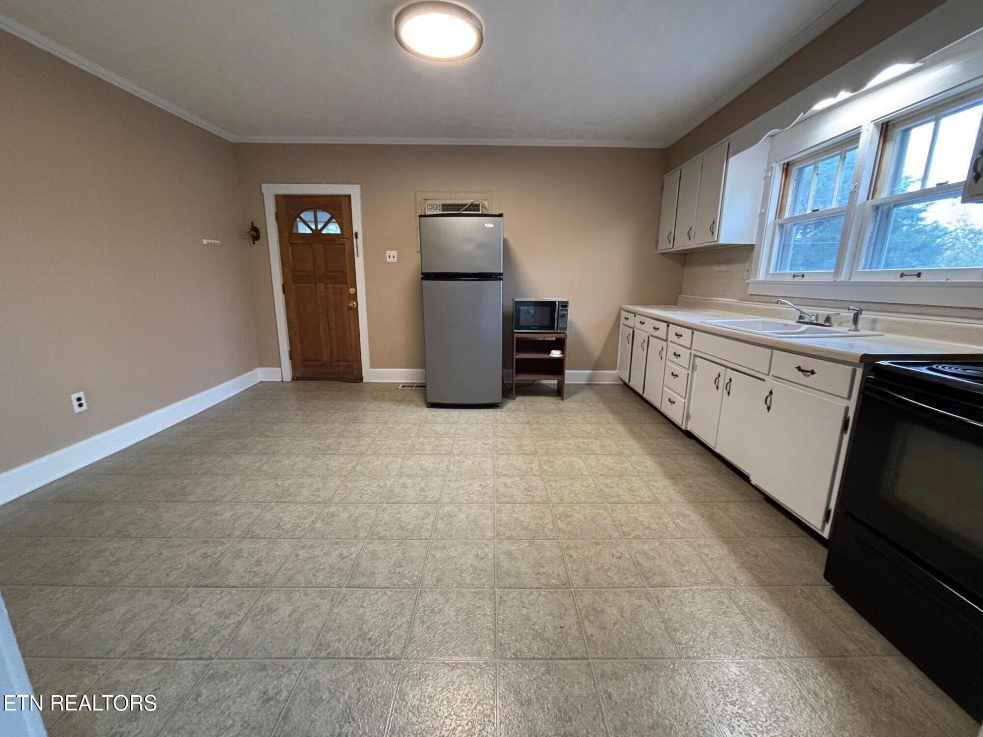 7005 Washington Pike Corryton TN 37721