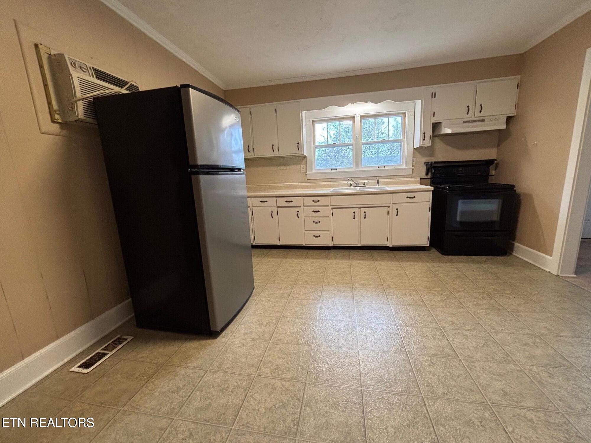 7005 Washington Pike Corryton TN 37721