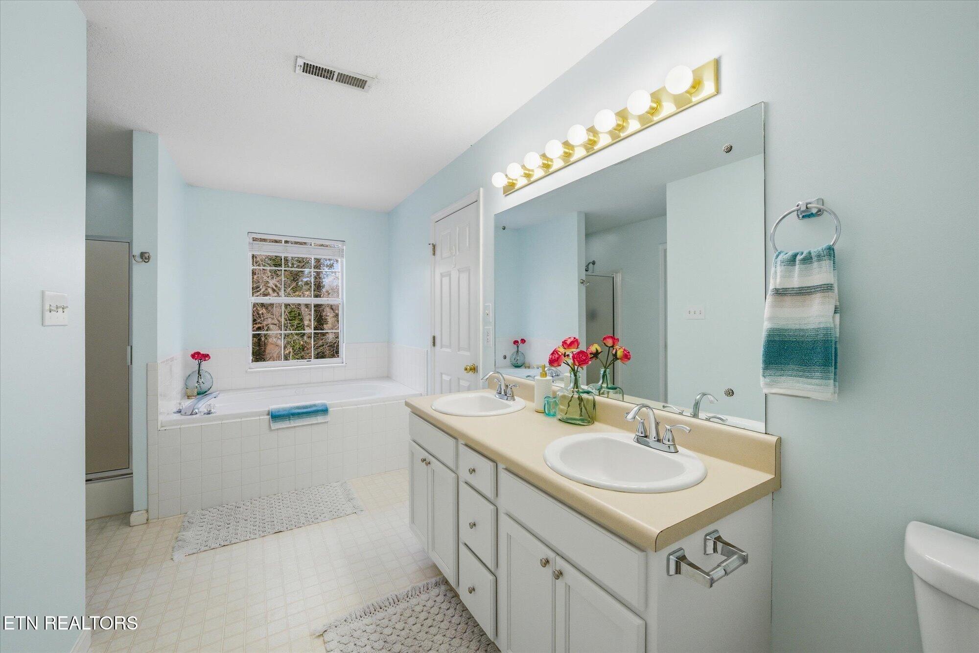 702 Fox Landing Lane Knoxville TN 37922