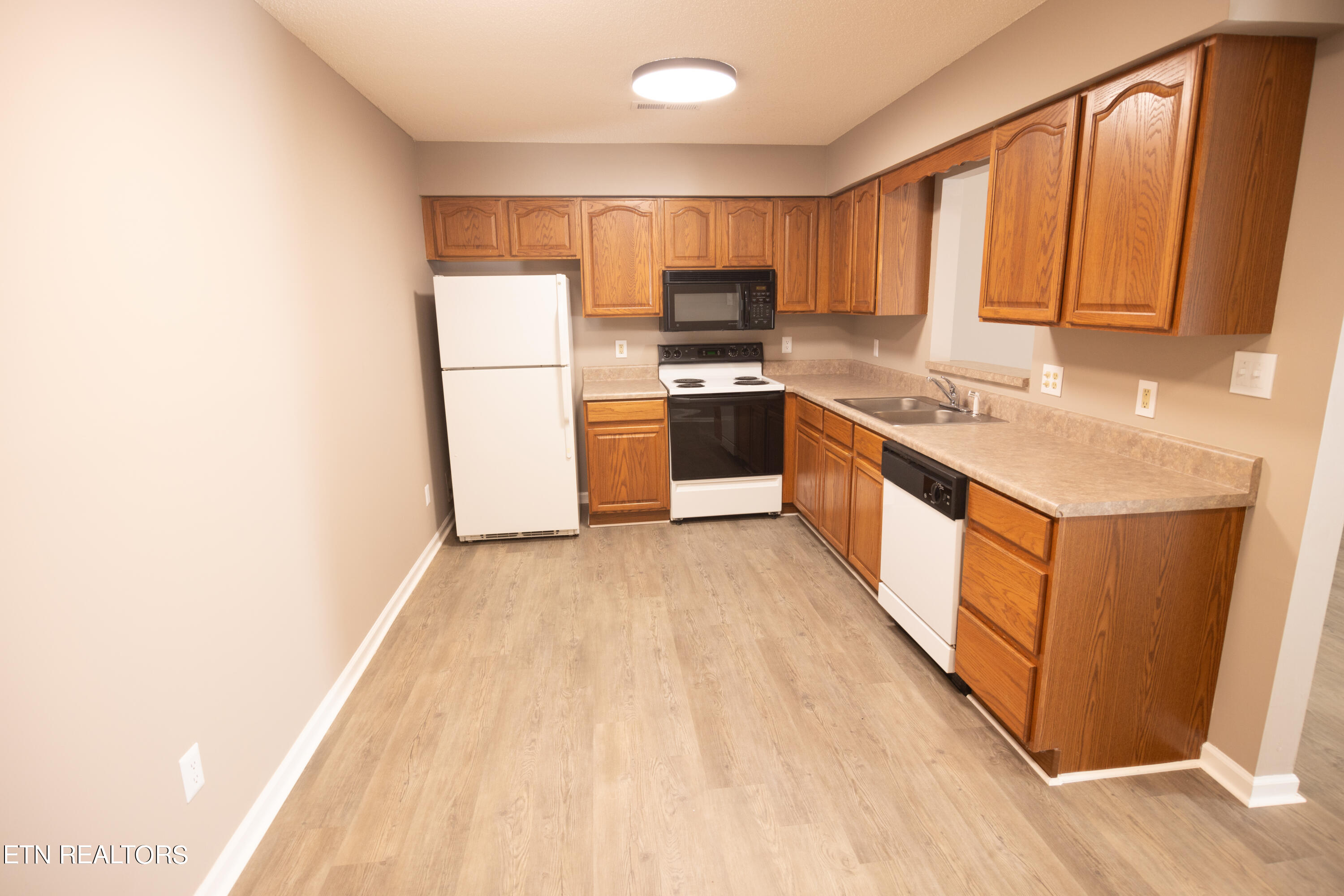 130 Hawthorne Oaks Way Powell TN 37849
