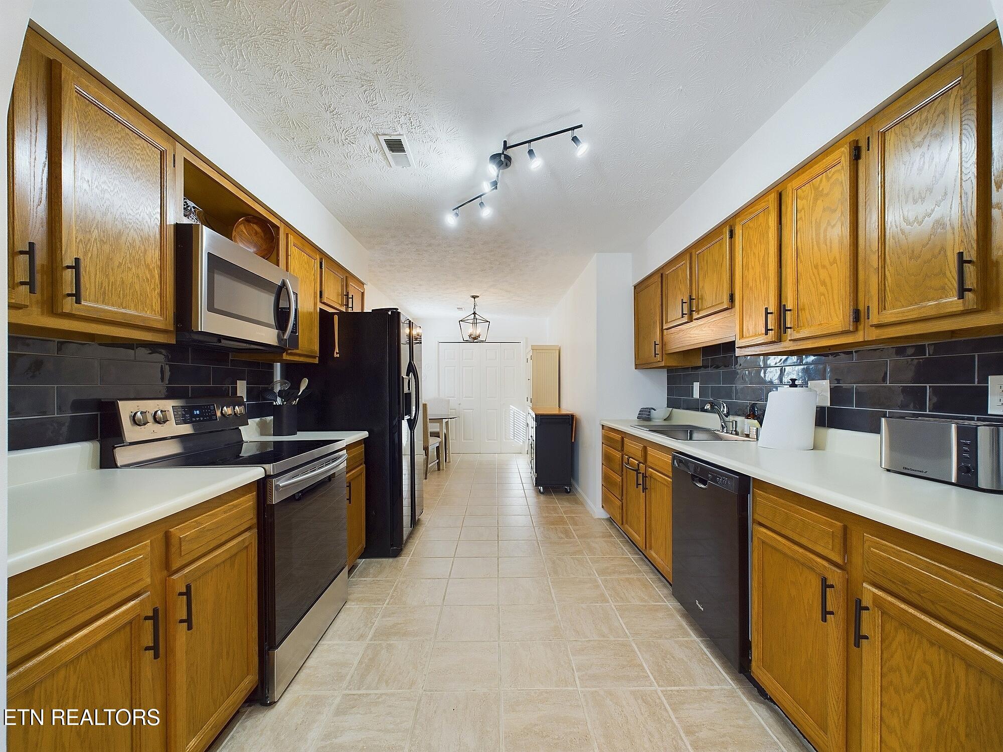 11809 Autumn Leaves Lane Knoxville TN 37934