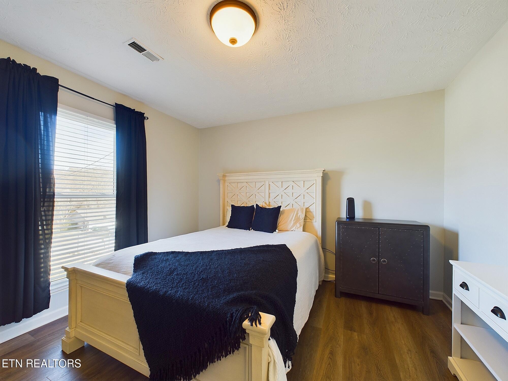 11809 Autumn Leaves Lane Knoxville TN 37934