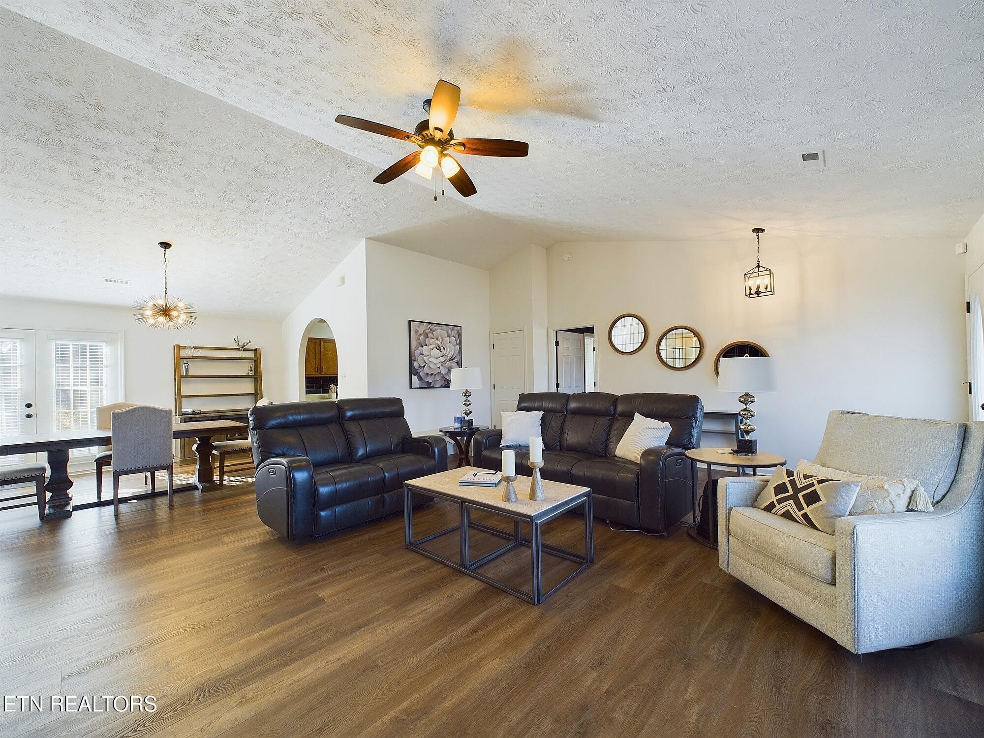 11809 Autumn Leaves Lane Knoxville TN 37934