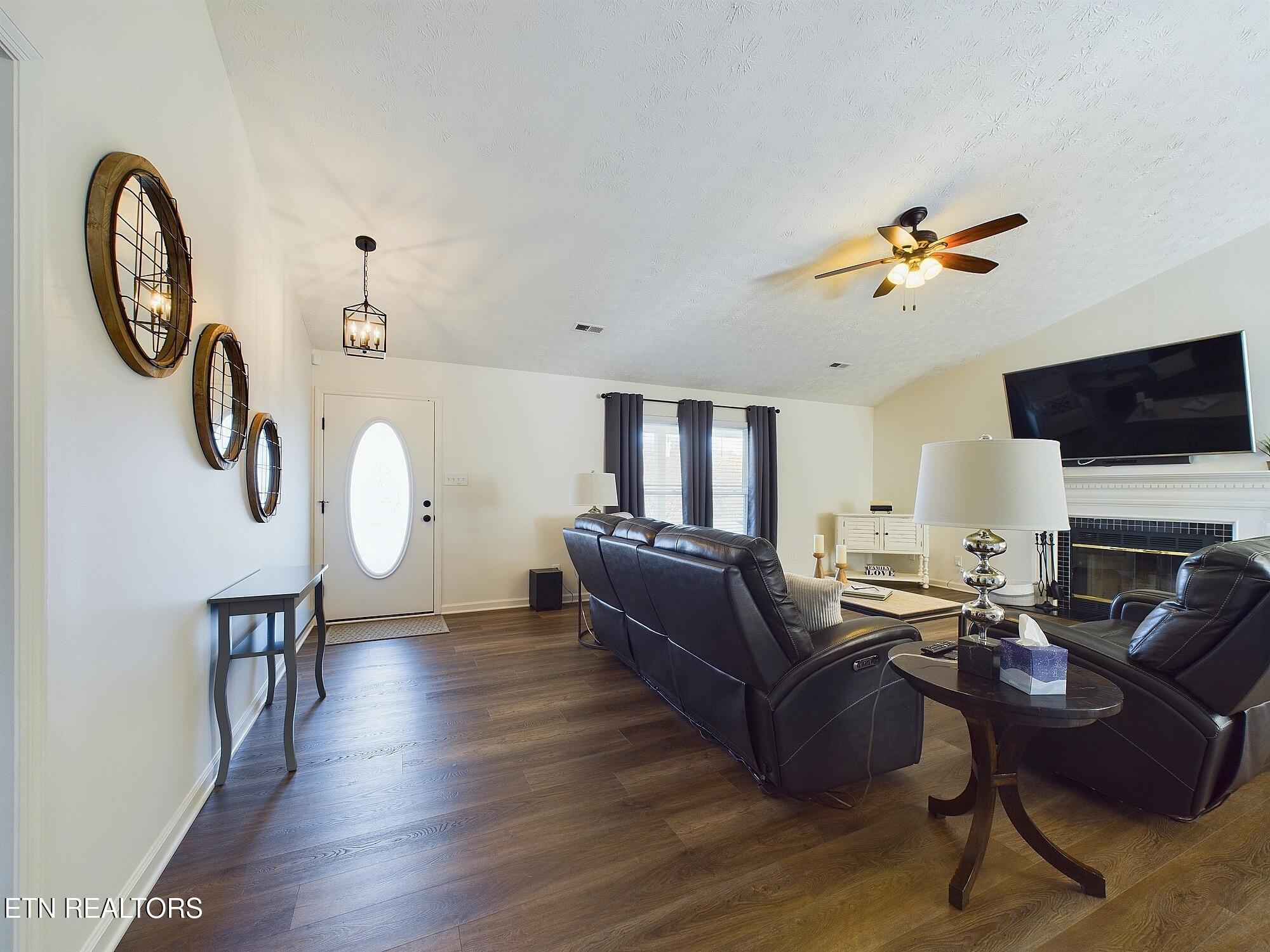 11809 Autumn Leaves Lane Knoxville TN 37934