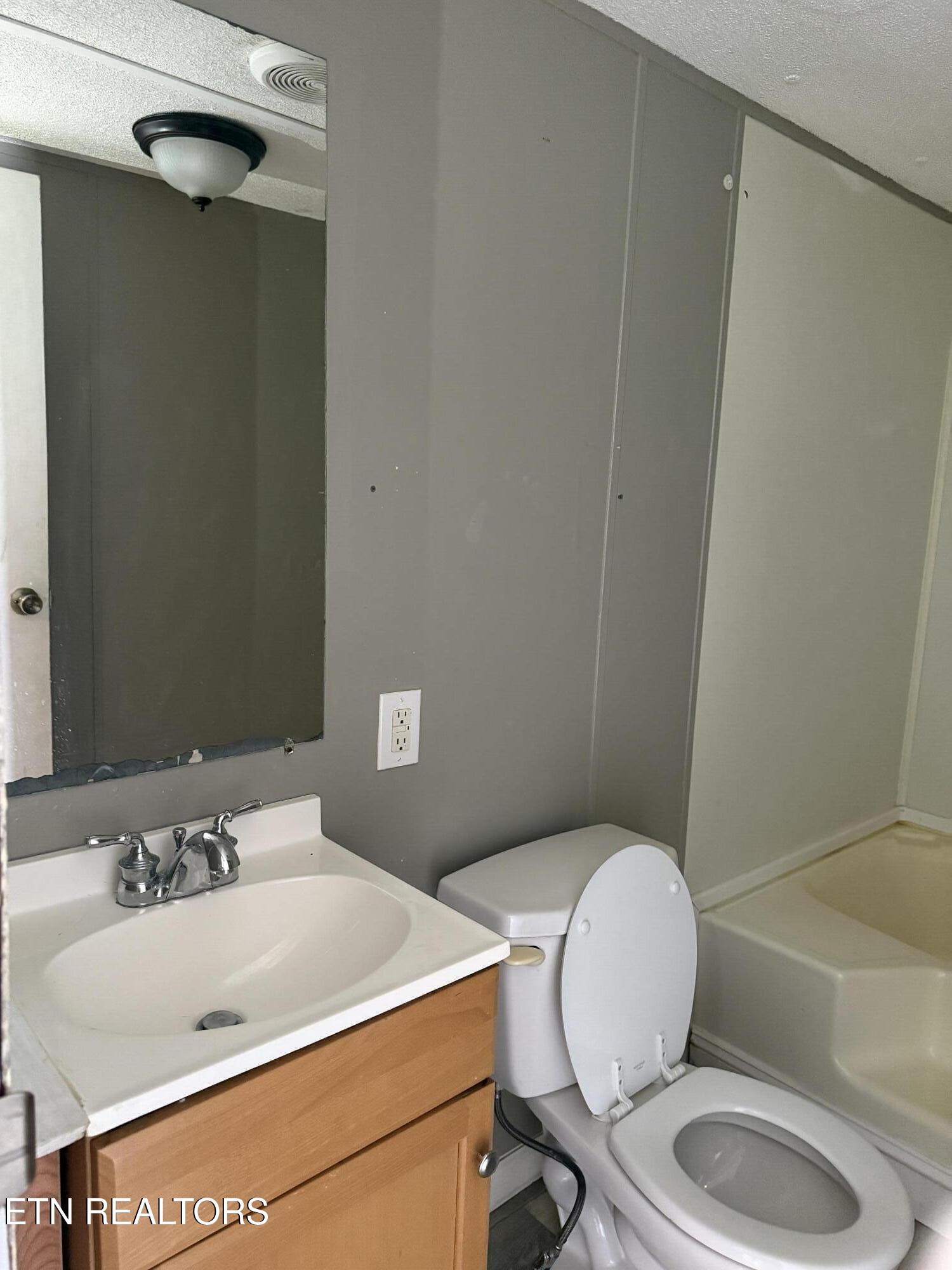 12 Kingswood Road Talbott TN 37877