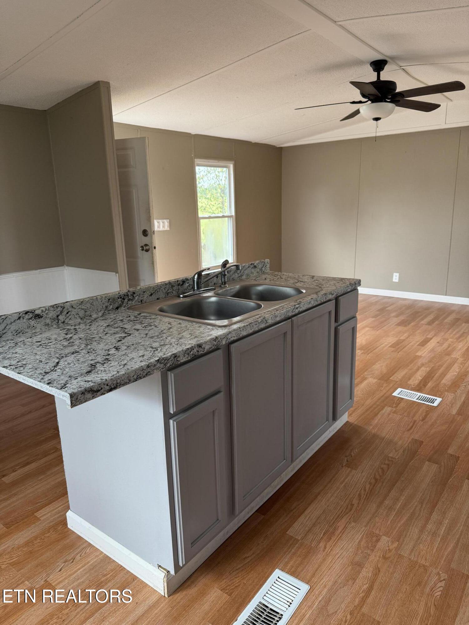 12 Kingswood Road Talbott TN 37877