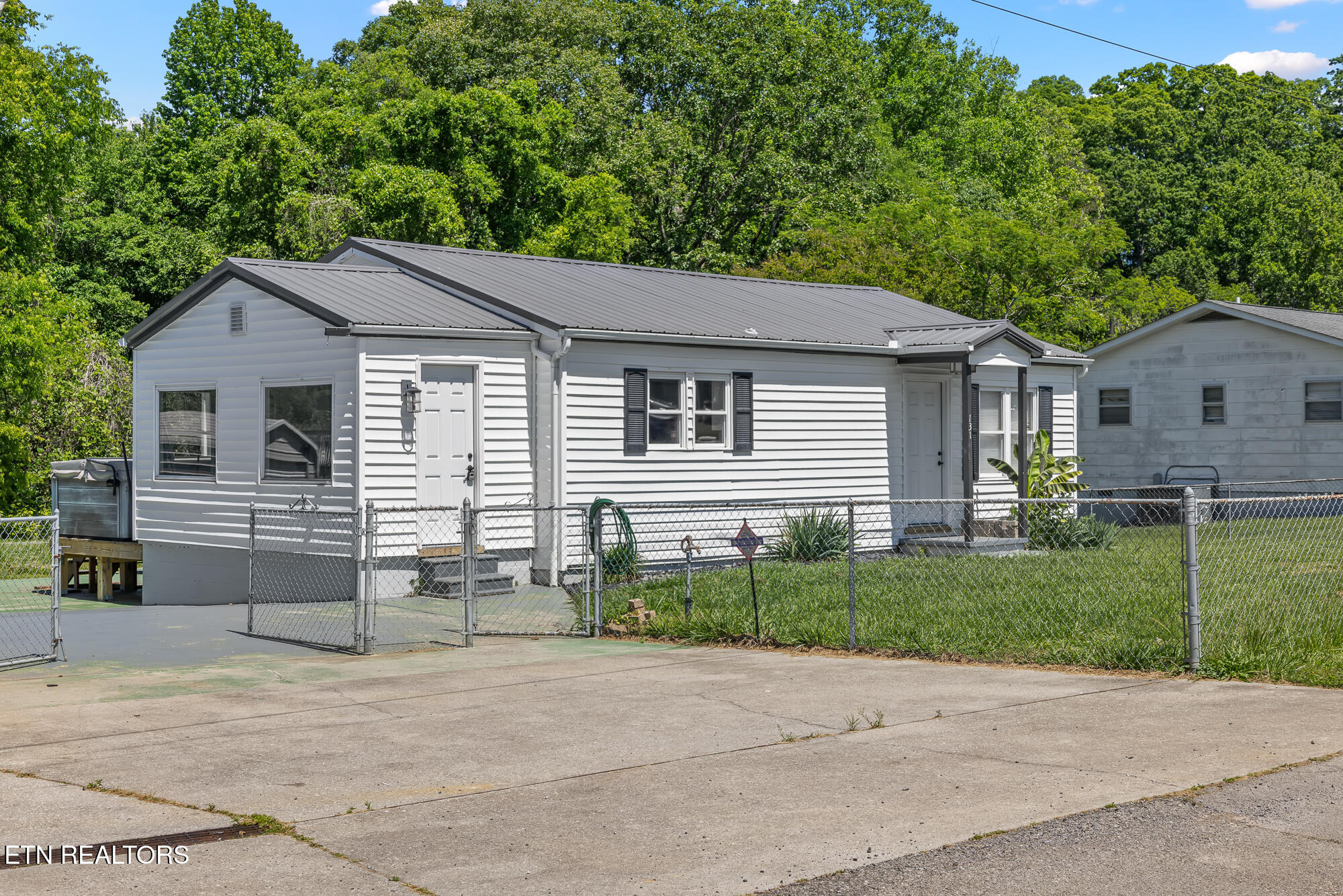 131 Eleanor Davis Drive Maryville TN 37804