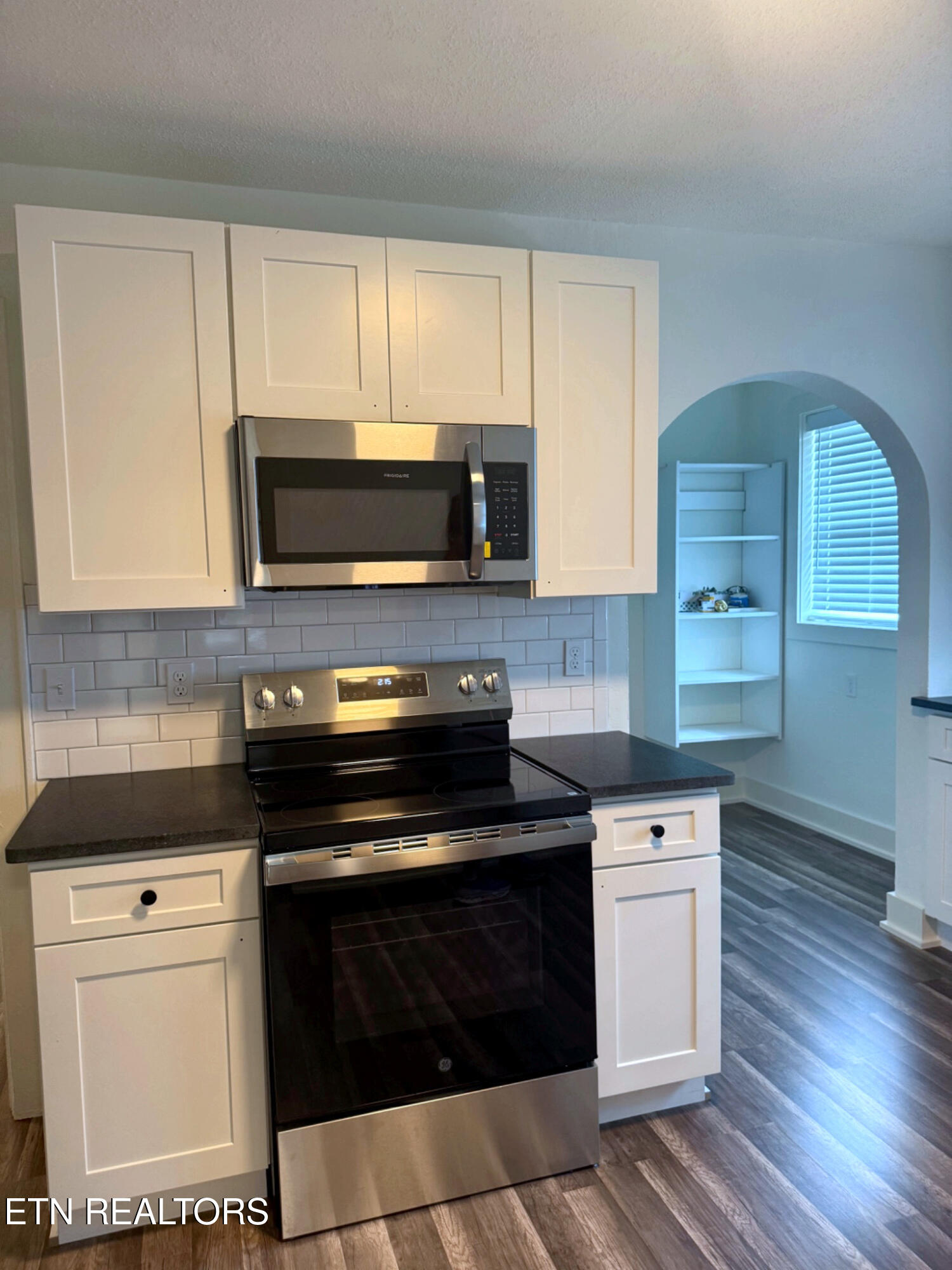 1009 Cedarwood Street Knoxville TN 37914
