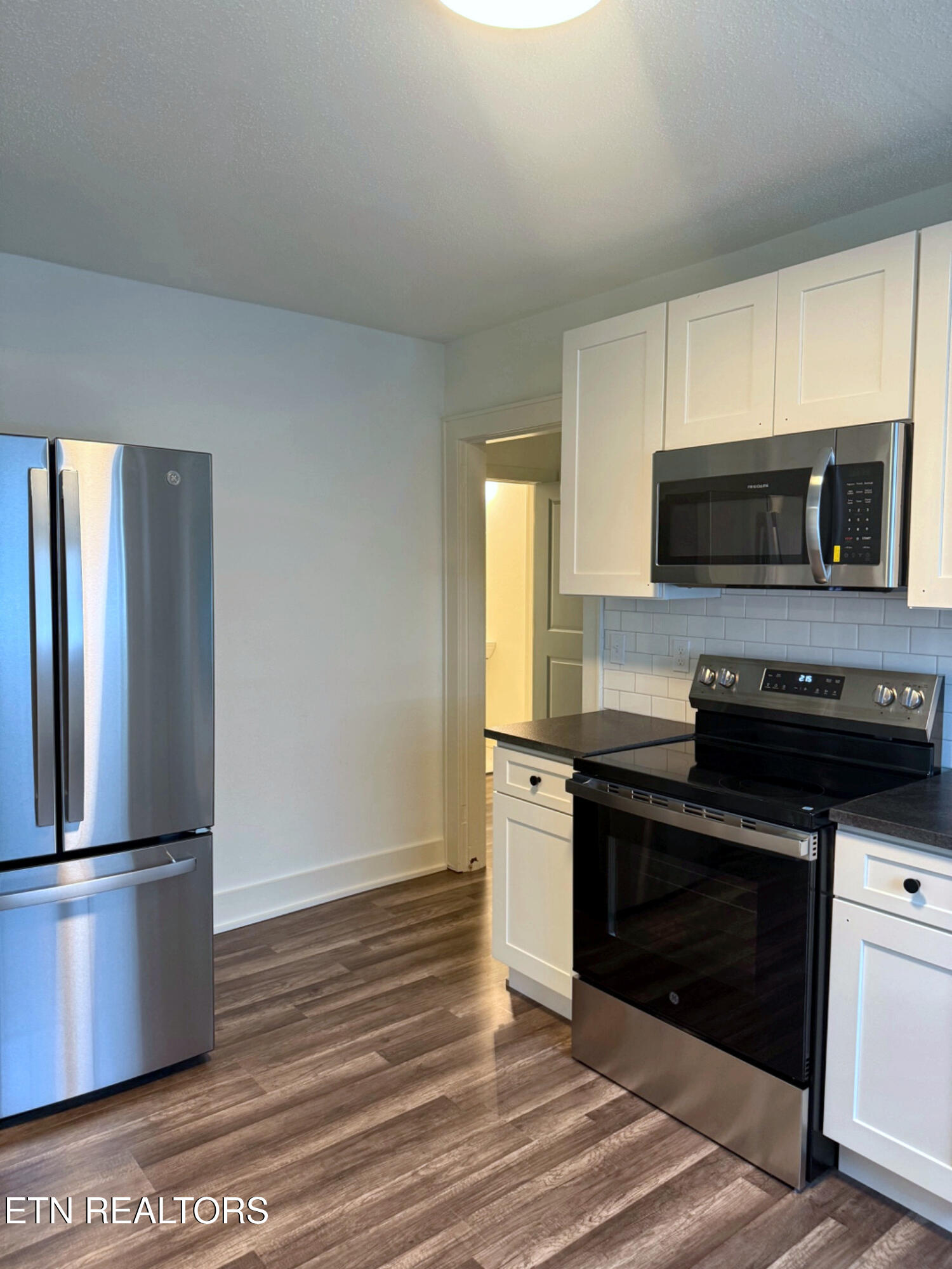 1009 Cedarwood Street Knoxville TN 37914