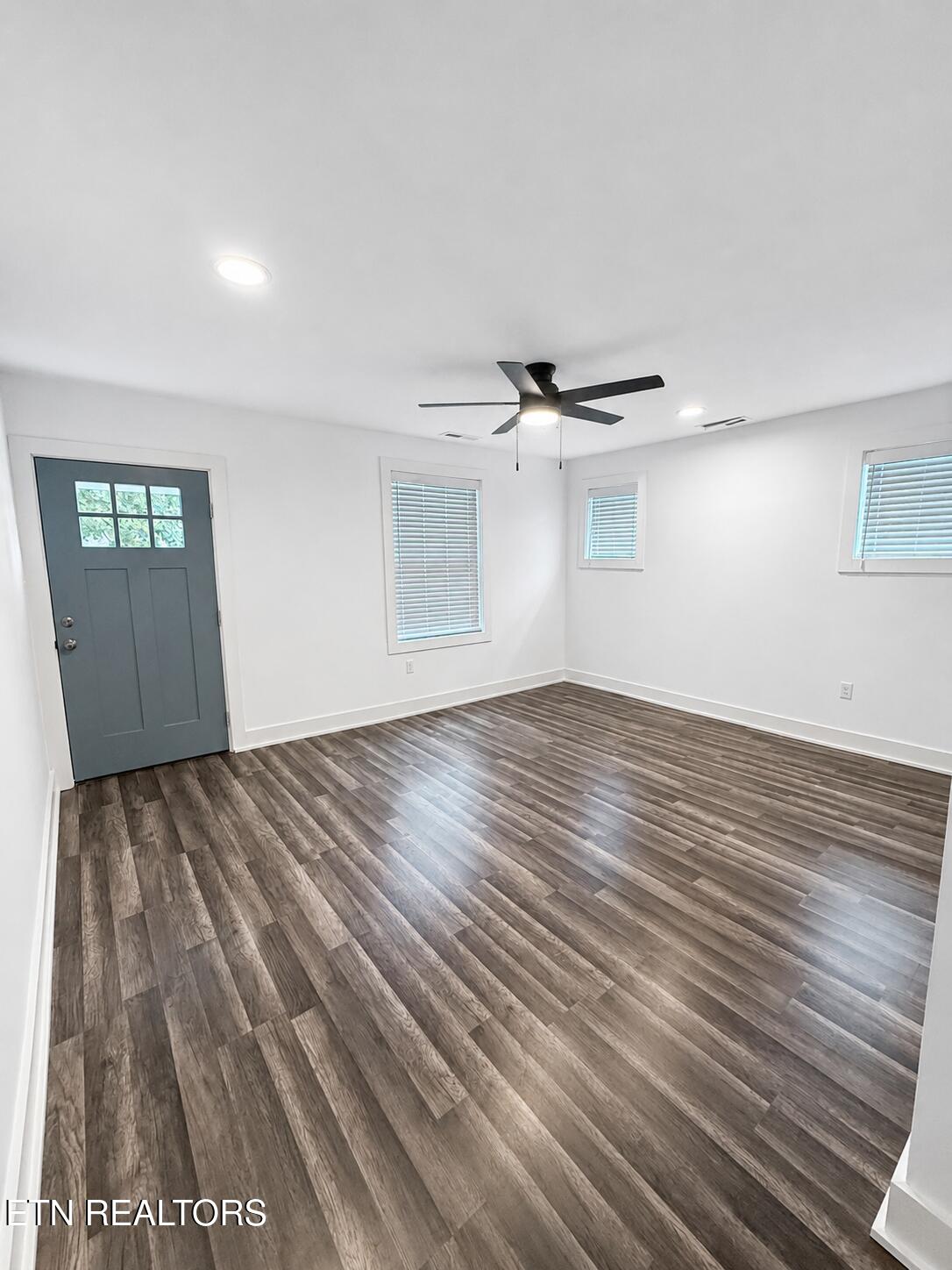 1009 Cedarwood Street Knoxville TN 37914