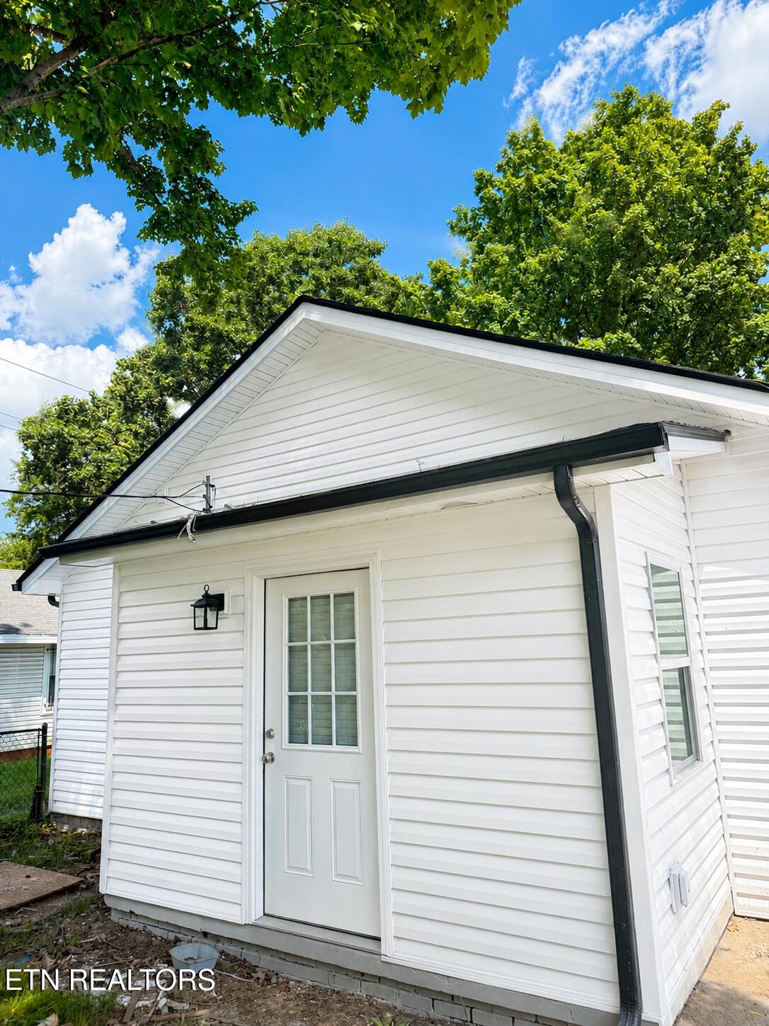1009 Cedarwood Street Knoxville TN 37914