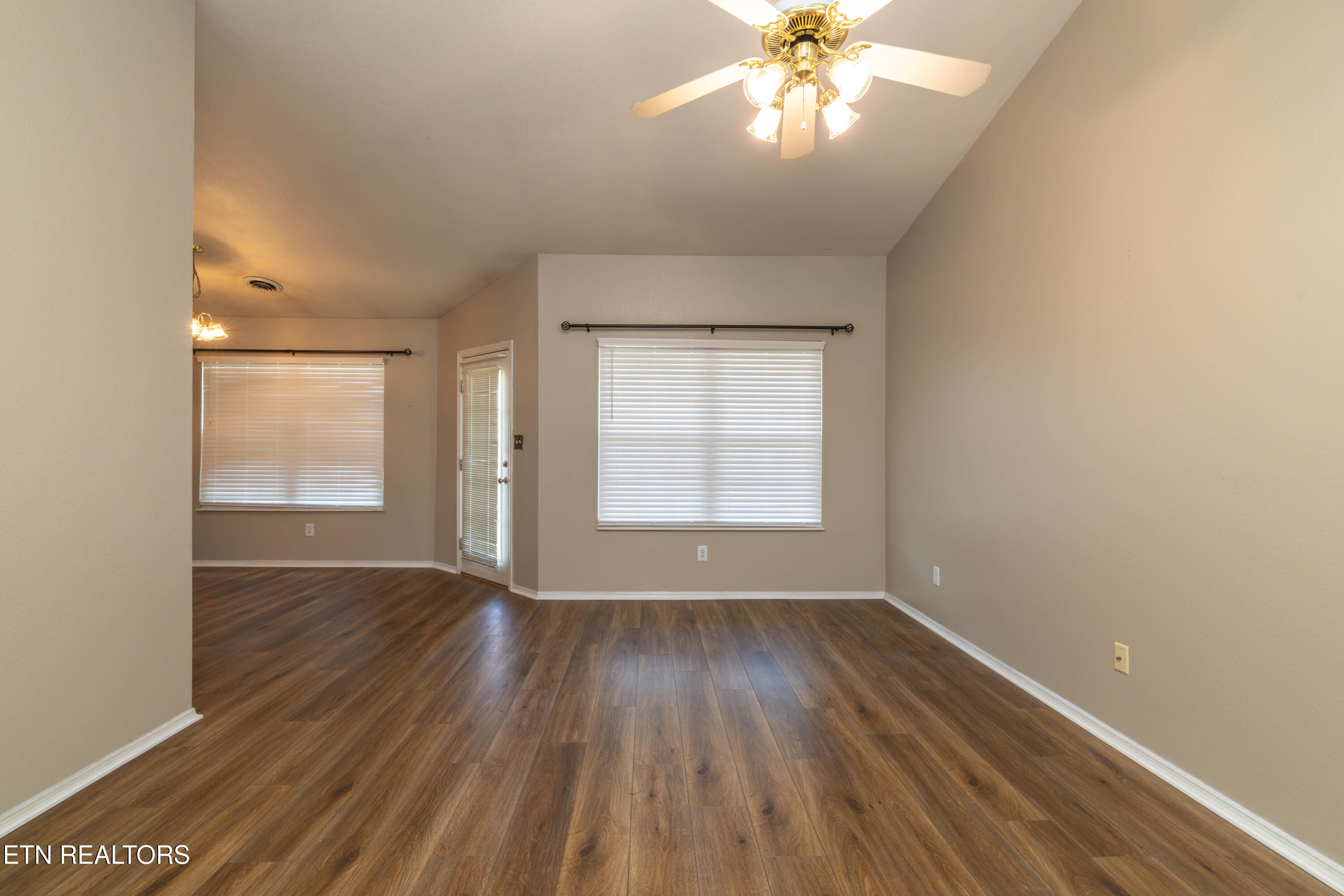 8613 Little Field Way Knoxville TN 37923
