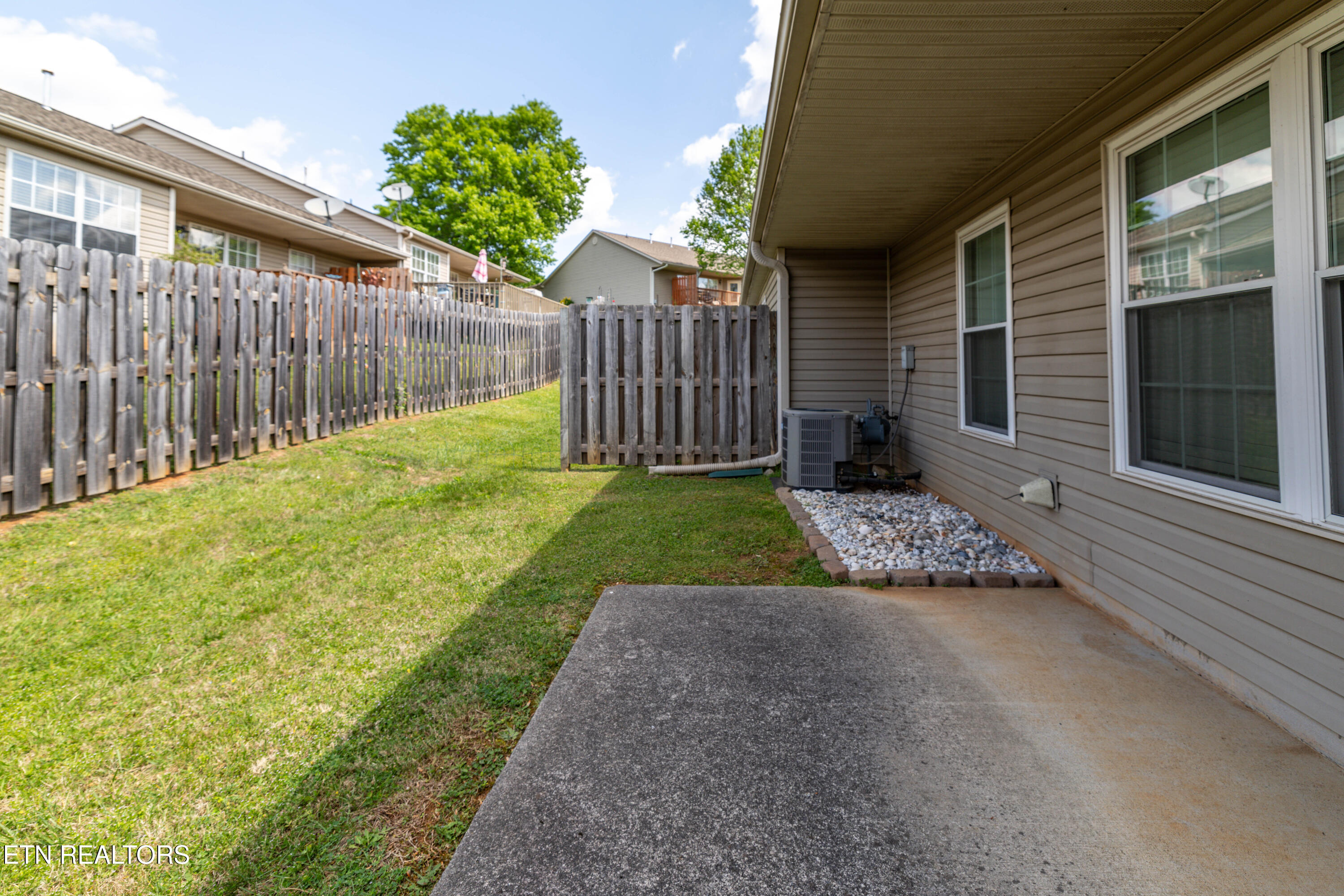 8613 Little Field Way Knoxville TN 37923